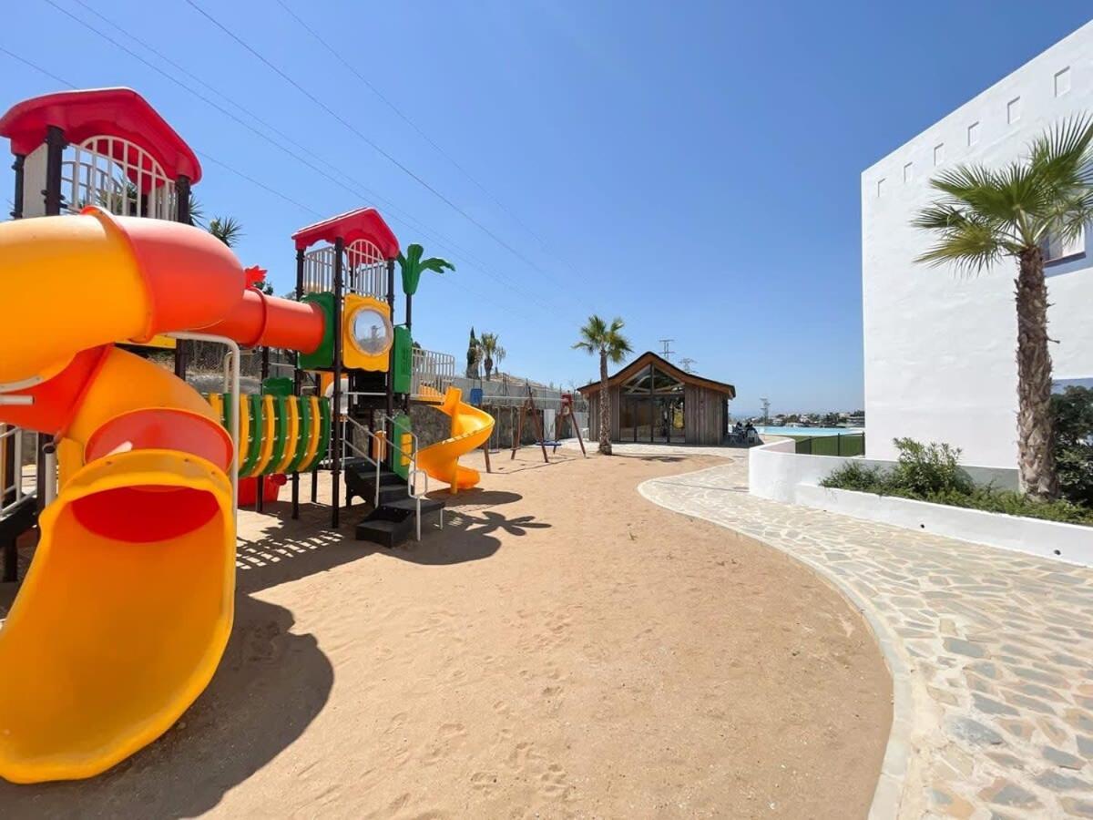 Paraiso Pueblo Deluxe Family Pools Gym