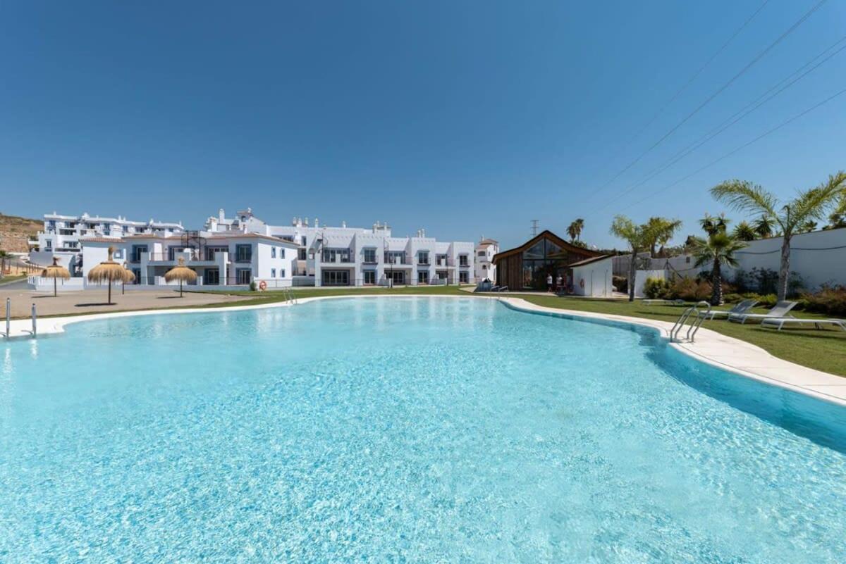 Paraiso Pueblo Deluxe Family Pools Gym Apartment