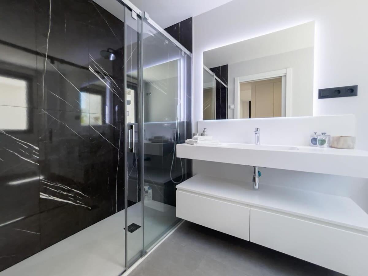 Mirador Hills Luxury Hills Gym Pools Restaurants Apartment *