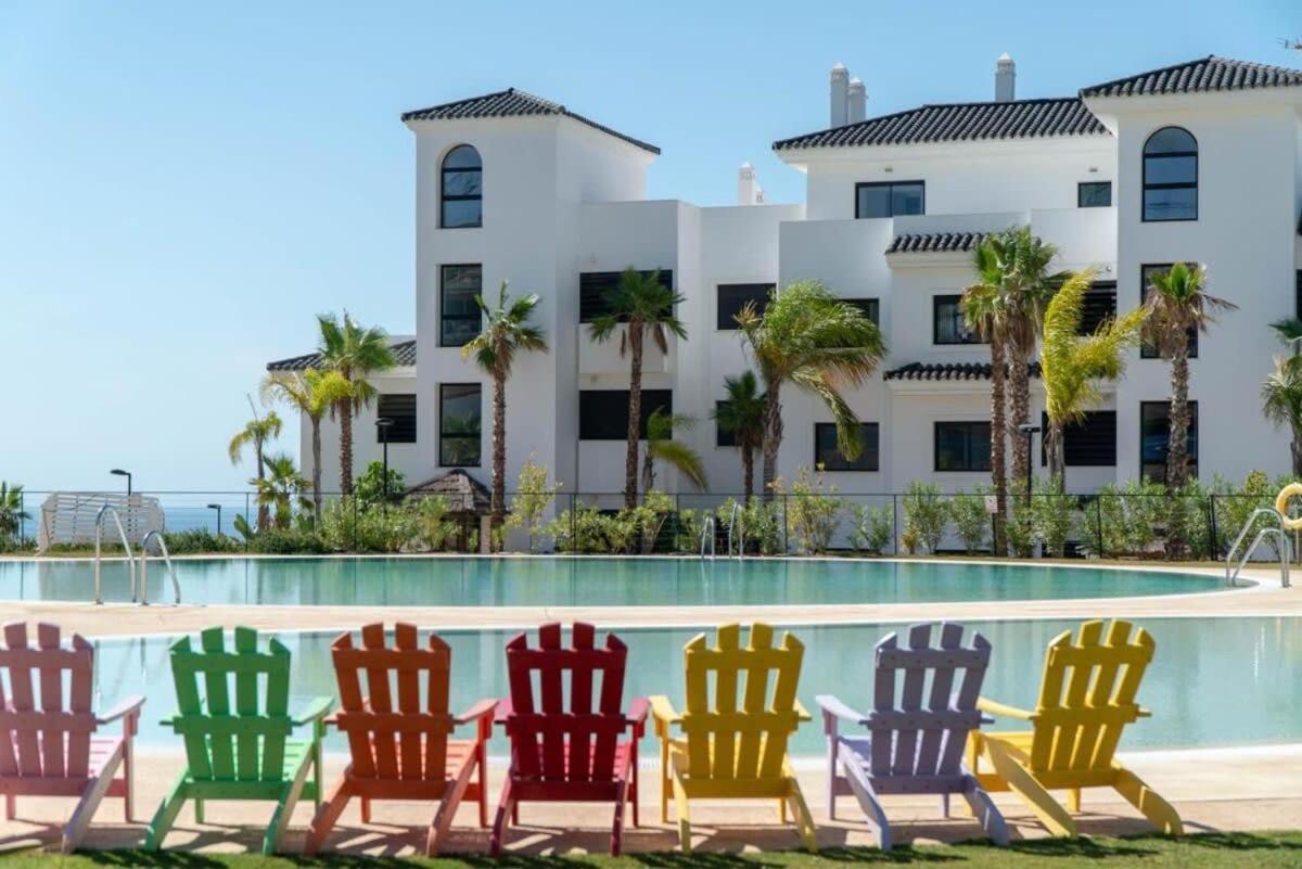 Mirador Hills Luxury Hills Gym Pools Restaurants Apartment