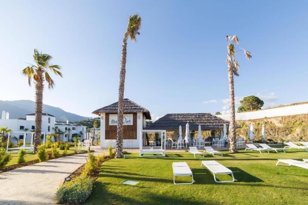 Mirador Hills Luxury Hills Gym Pools Restaurants Apartment