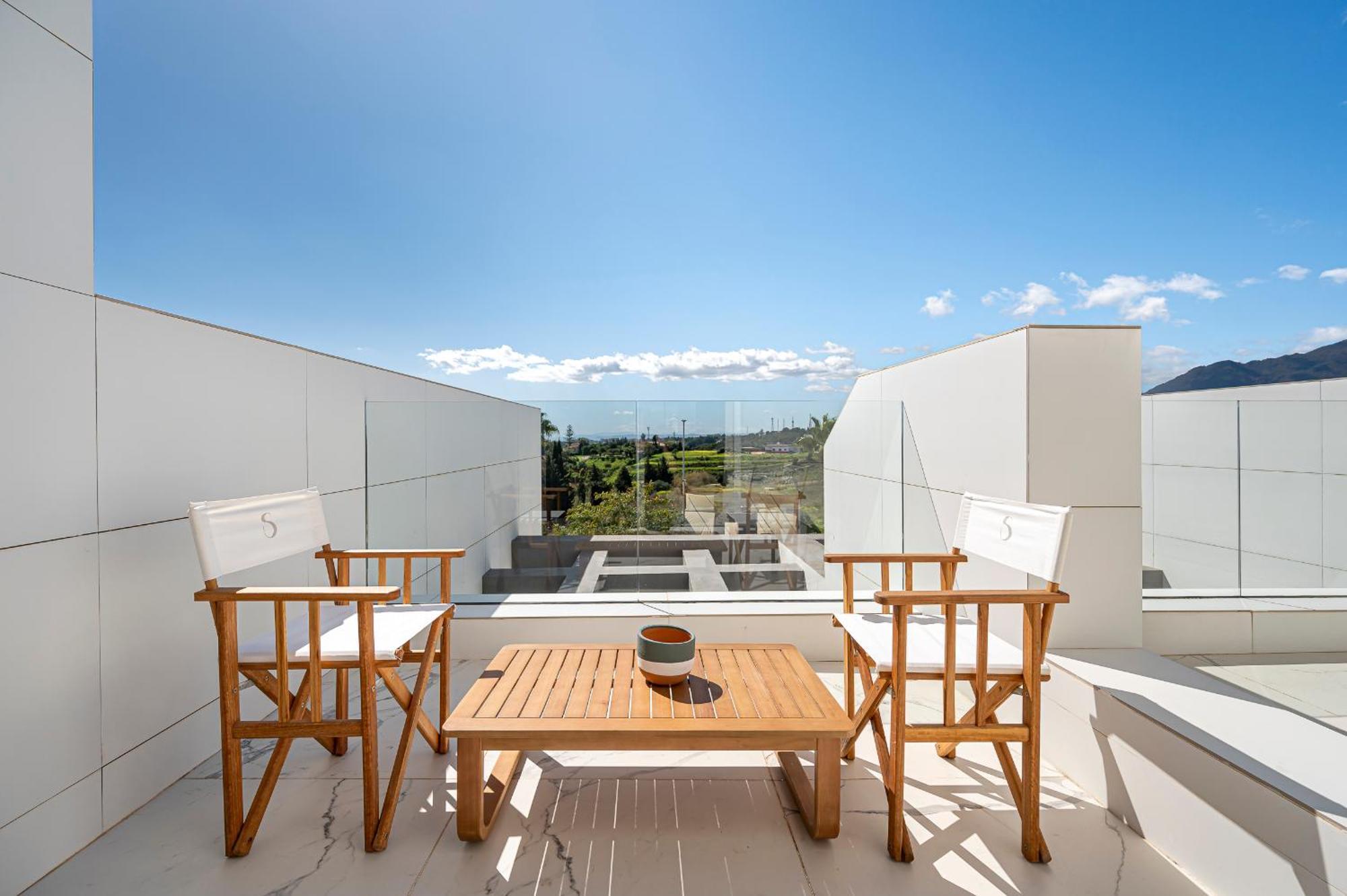 Bossa Boutique - Espacioso Atico 2 Estepona