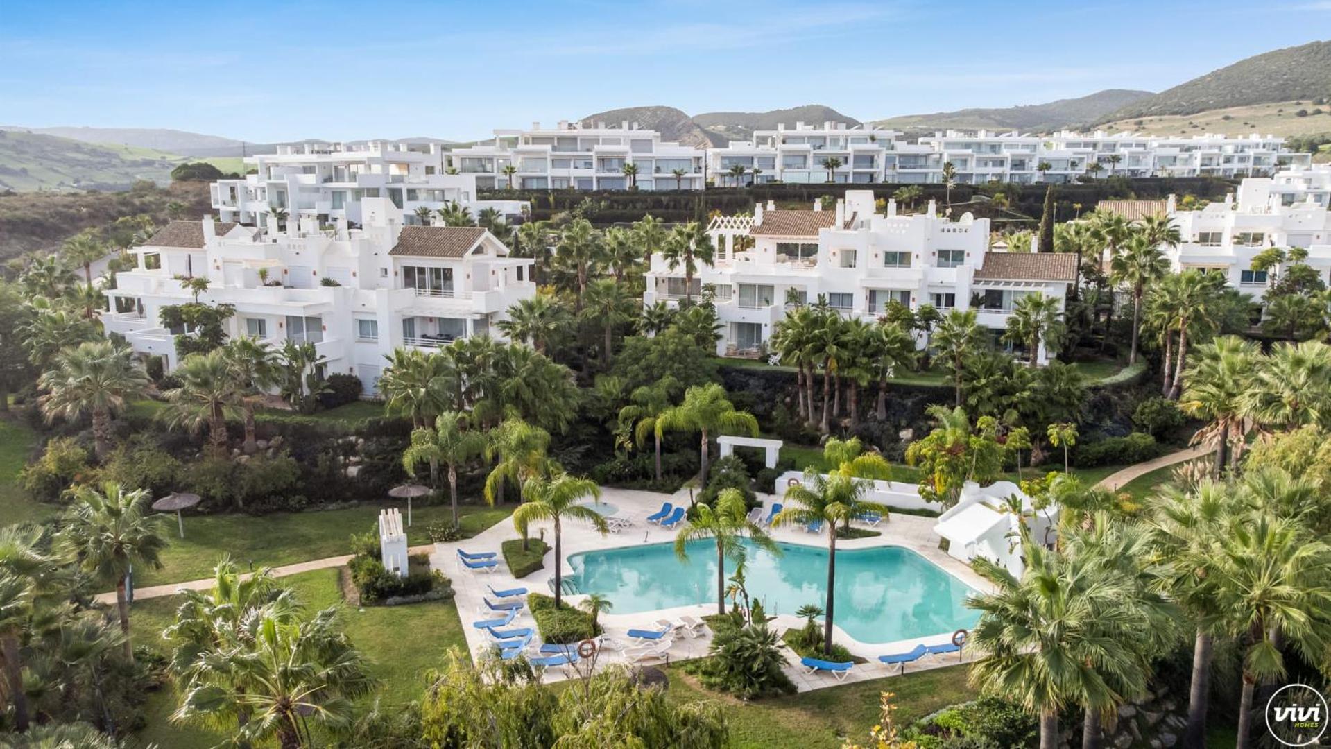 Vivi Homes - Casa Sereno Pool, Terrace & Garden Estepona