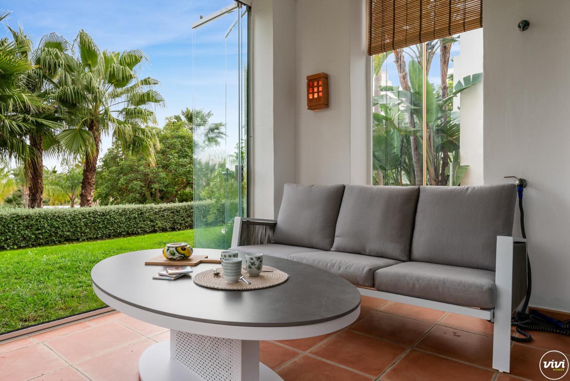 Vivi Homes - Casa Sereno Pool, Terrace & Garden Apartment *