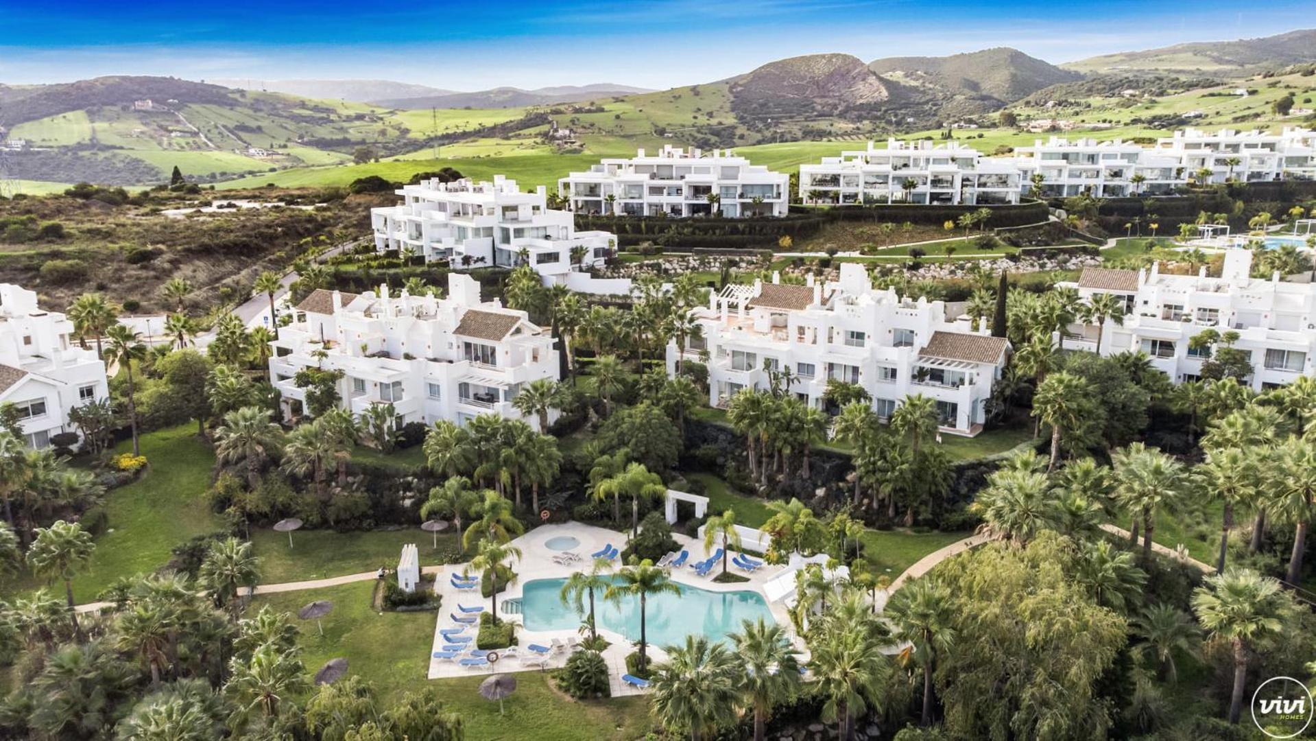 Vivi Homes - Casa Sereno Pool, Terrace & Garden