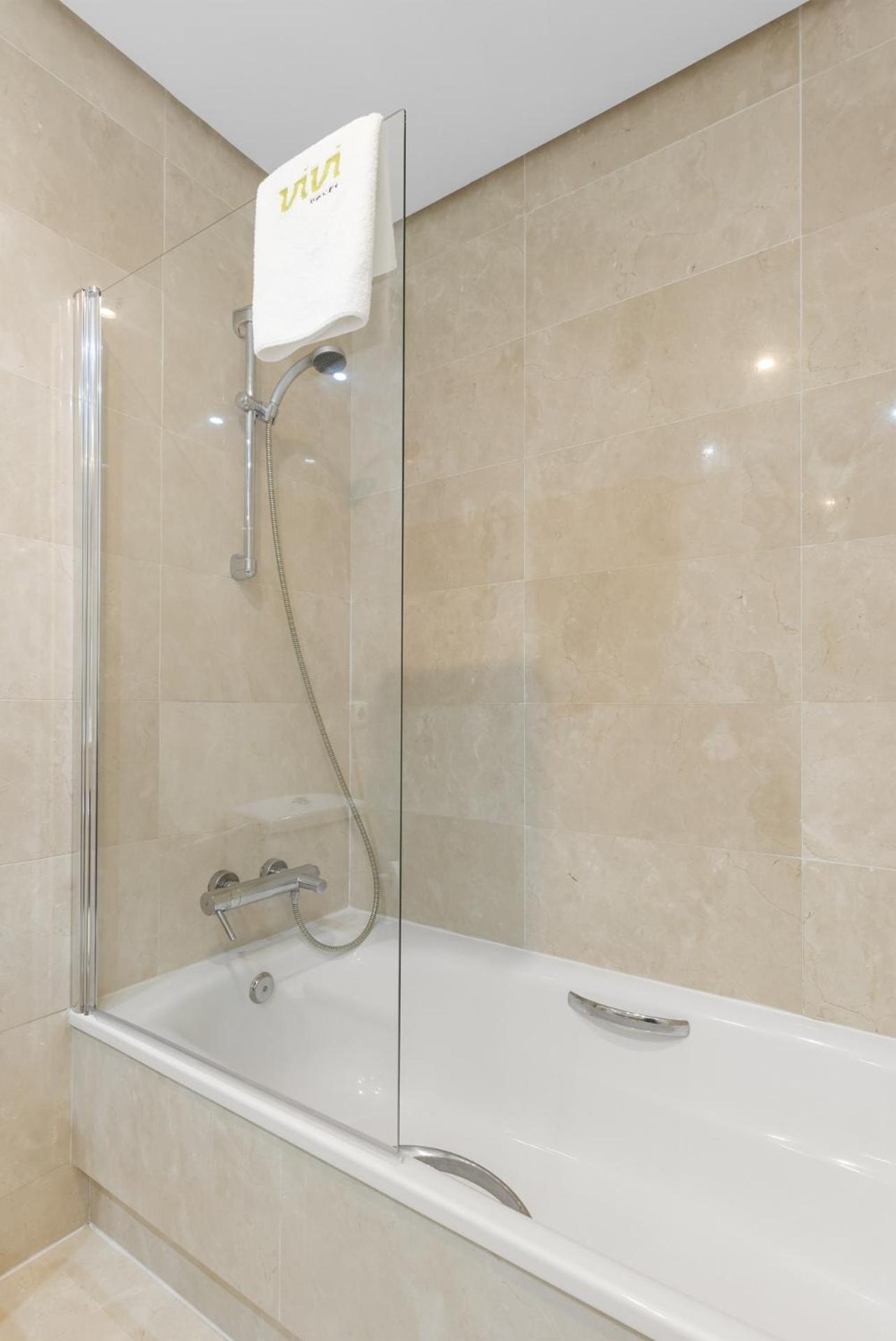 Vivi Homes - Casa Sereno Pool, Terrace & Garden * Estepona
