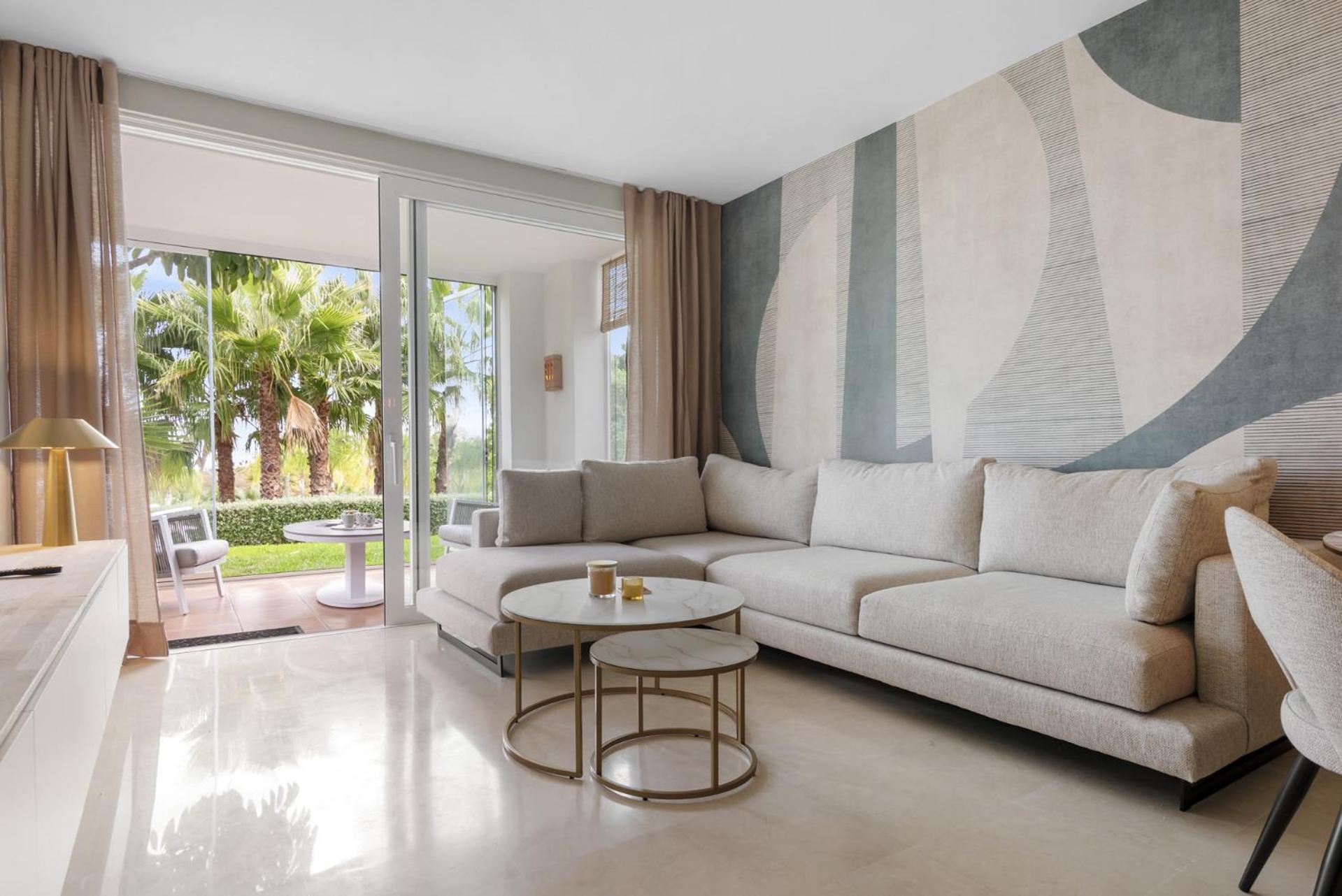 Vivi Homes - Casa Sereno Pool, Terrace & Garden