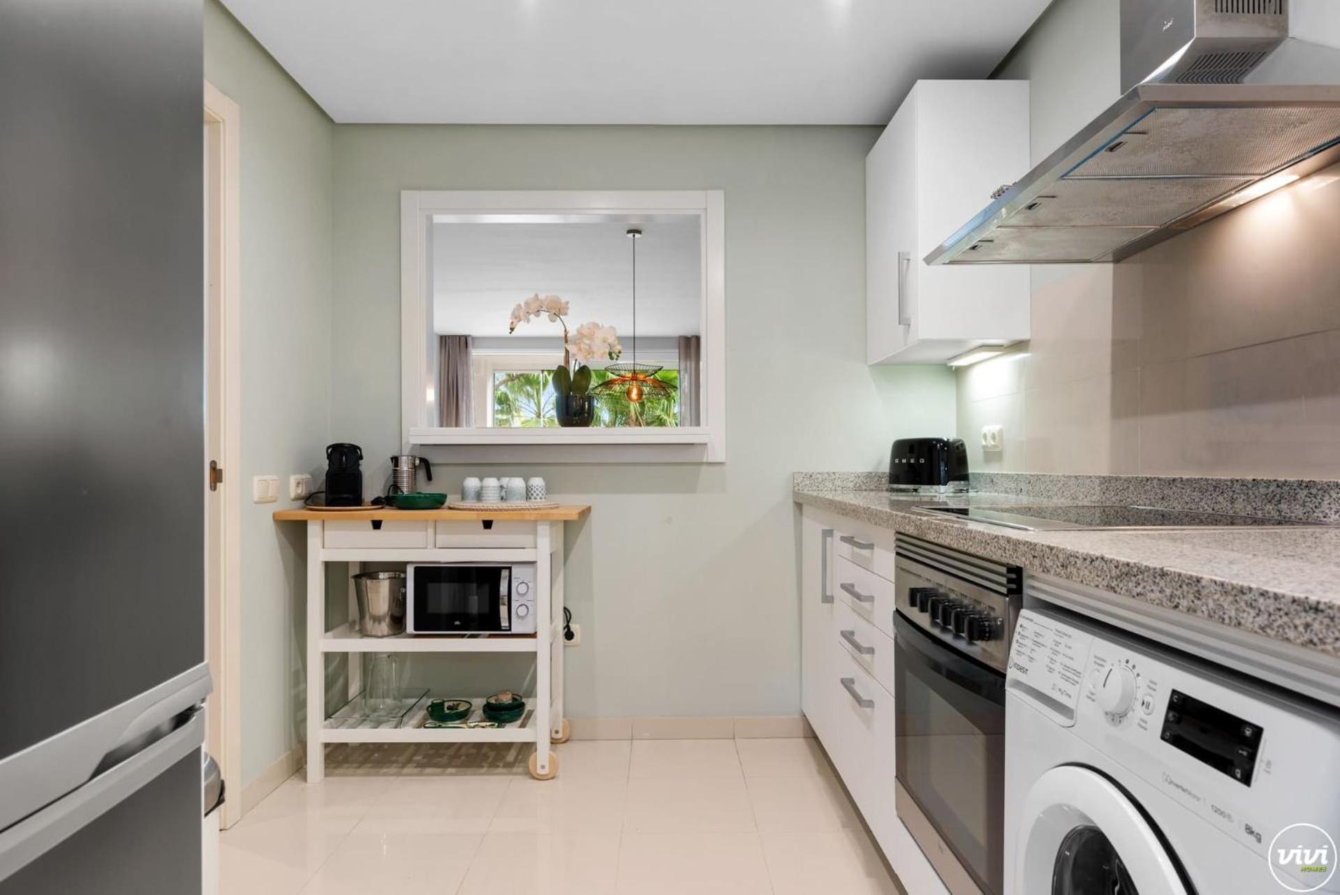 Vivi Homes - Casa Sereno Pool, Terrace & Garden Apartment Estepona
