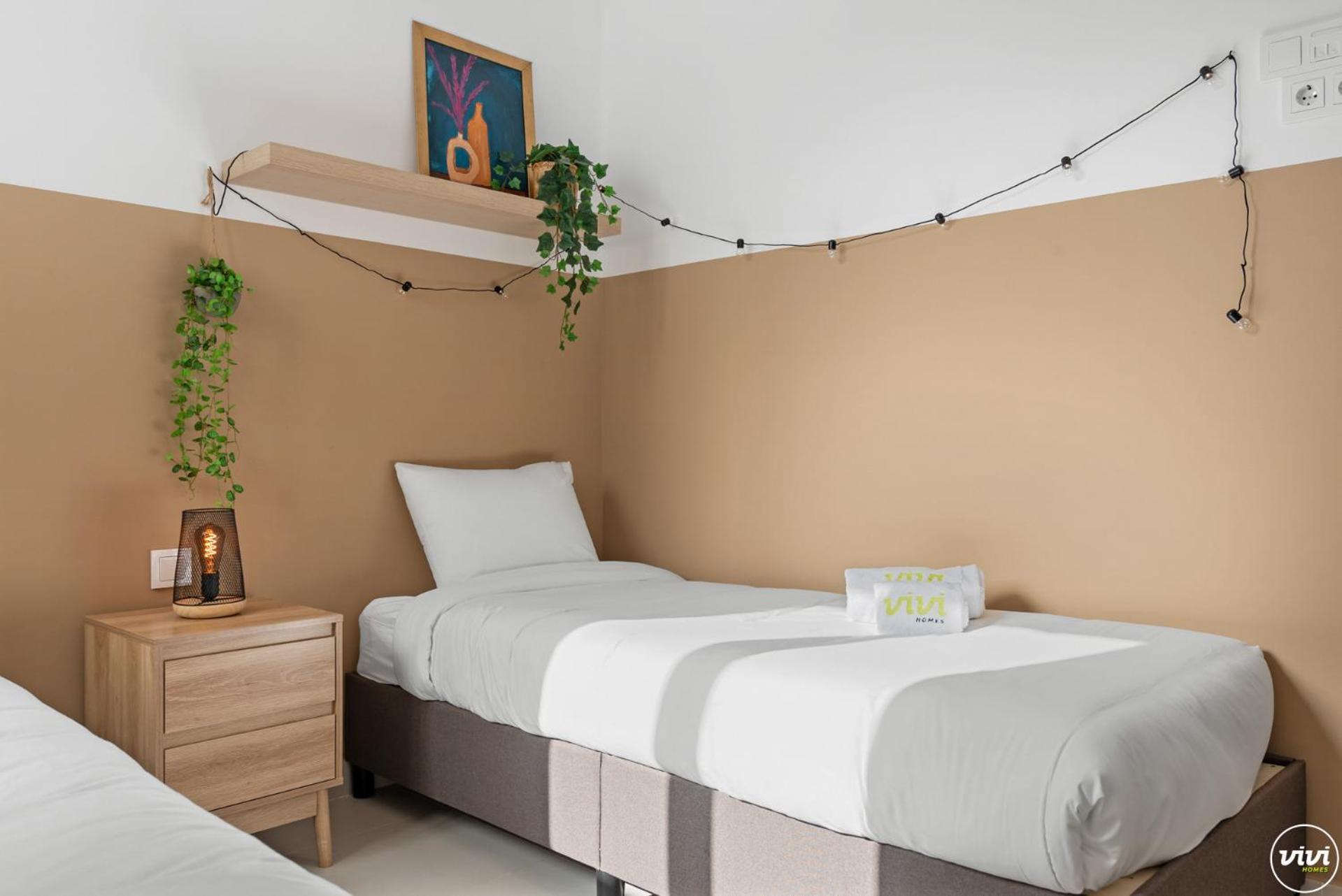 Vivi Homes - Sublime Close To The Beach, Garden, Pool & Hot Tub Apartment Estepona