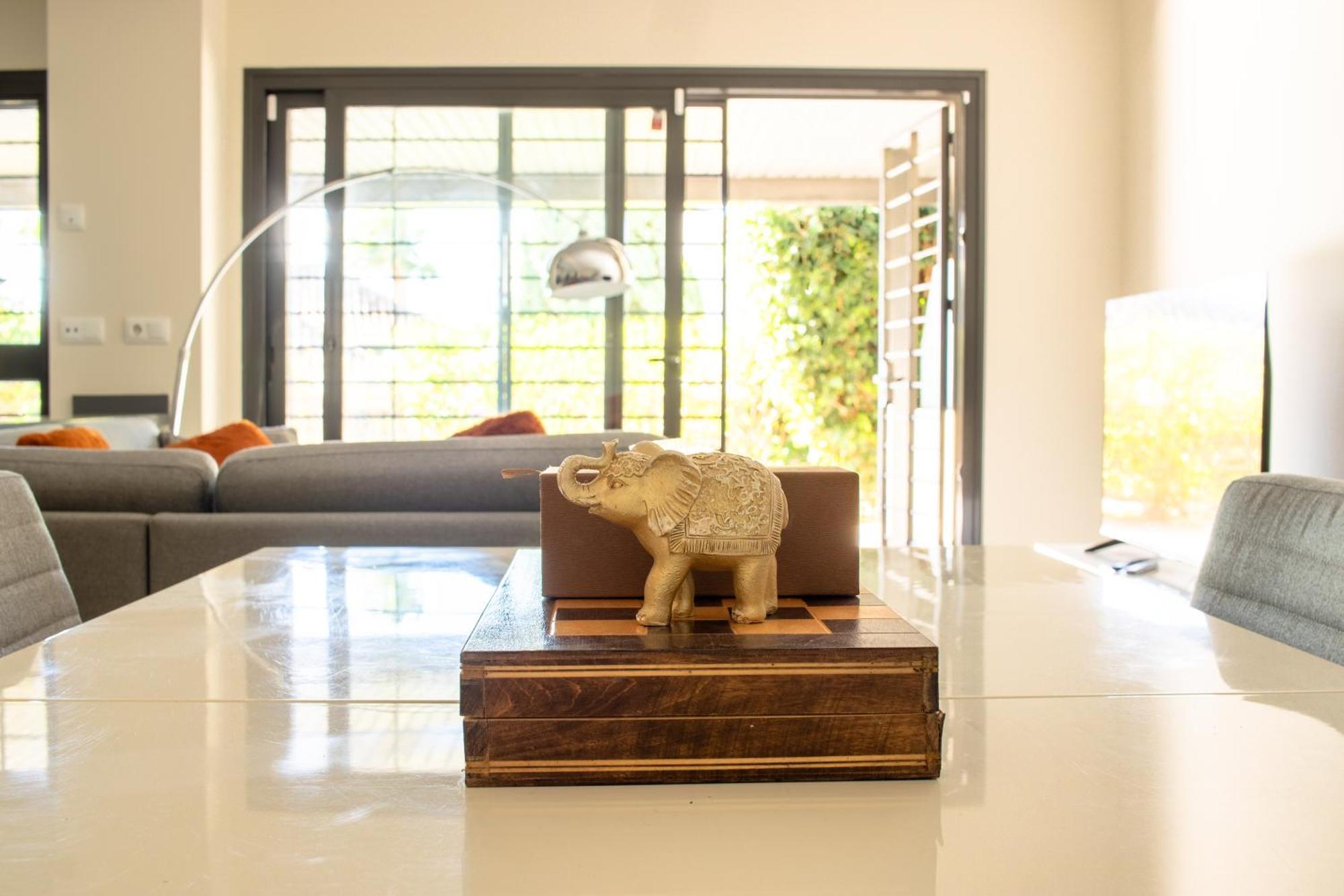 Apartamento Bajo Encantador Y Familiar En Benahavis
