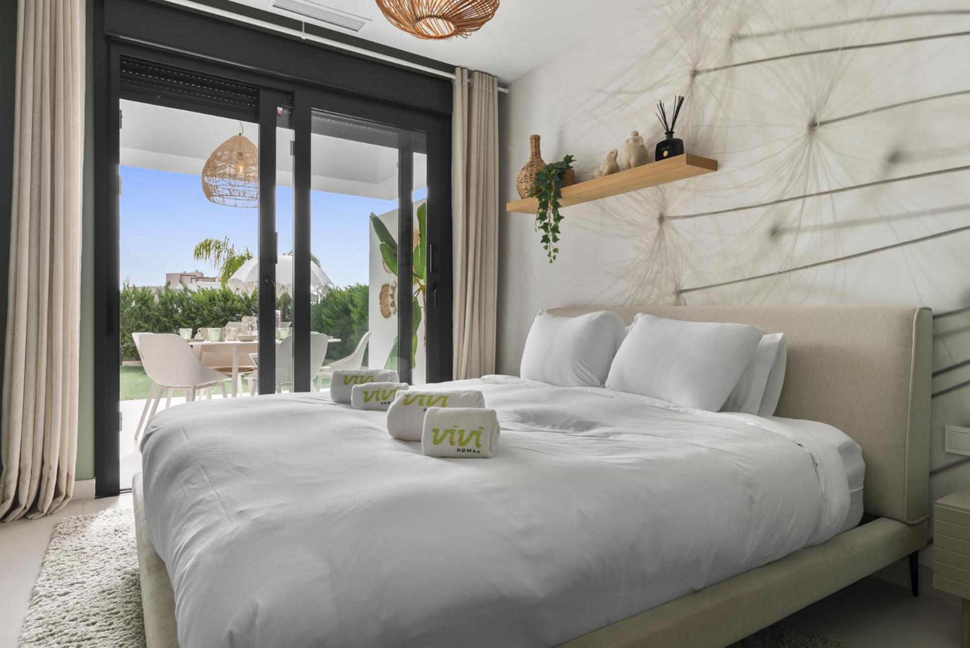 Apartment Vivi Homes - Sublime Close To The Beach, Garden, Pool & Hot Tub