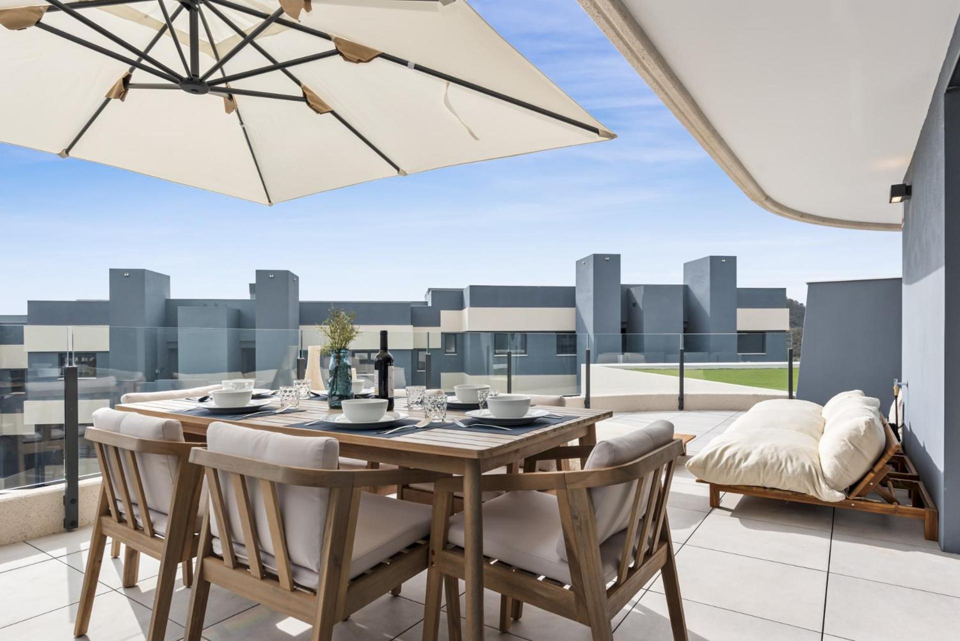Vivi Homes - Eros Luxury, Pool, Sauna, Gym & Terrace *
