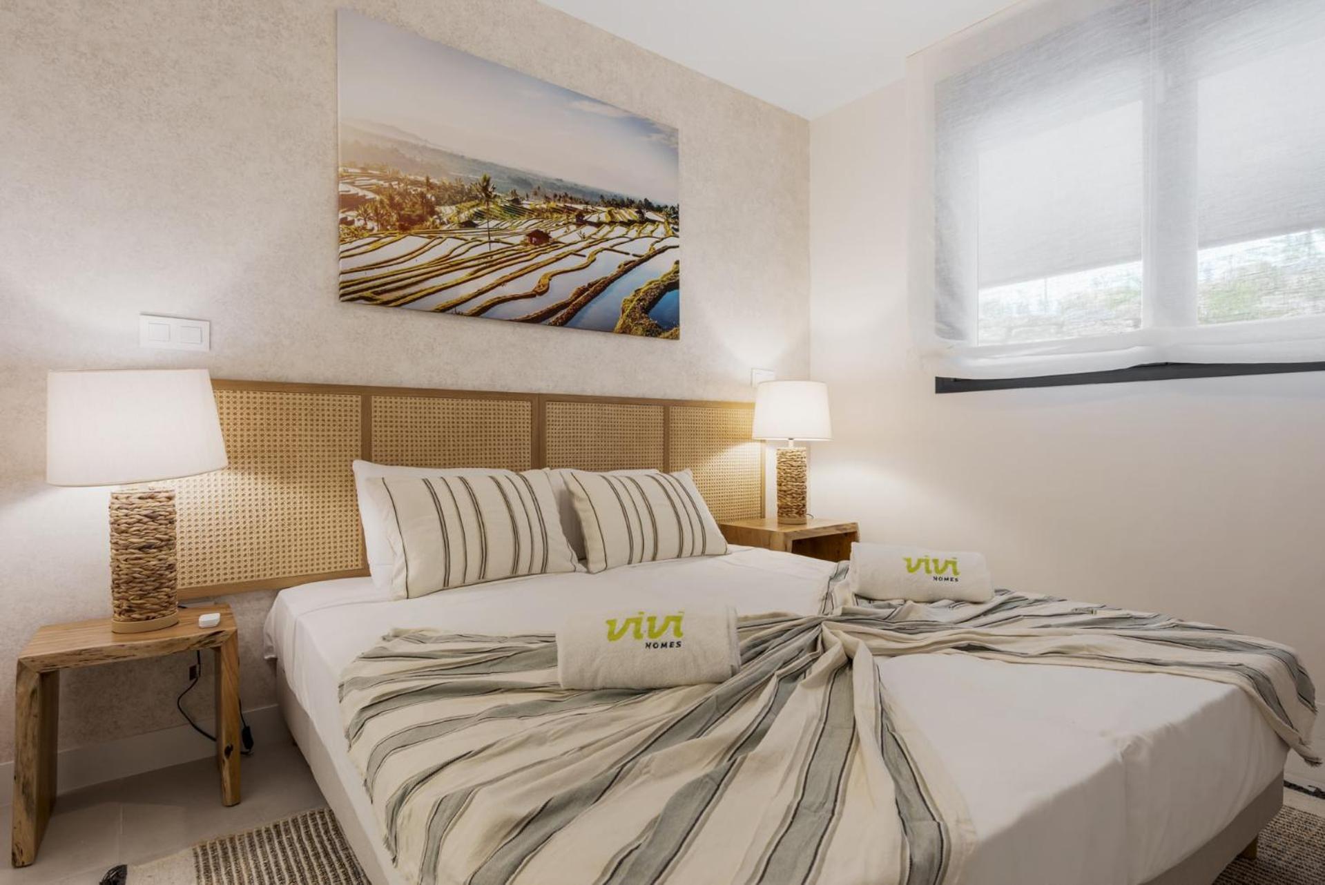 Vivi Homes - Eros Luxury, Pool, Sauna, Gym & Terrace Apartment *