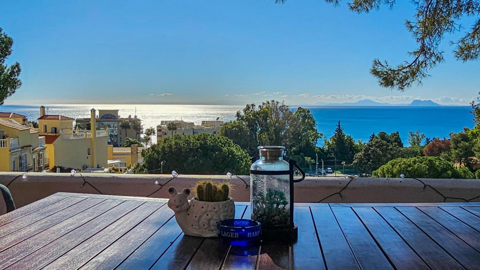 Apartment Duplex Con Bellas Vistas Al Mar, A Pasos De La Playa Estepona
