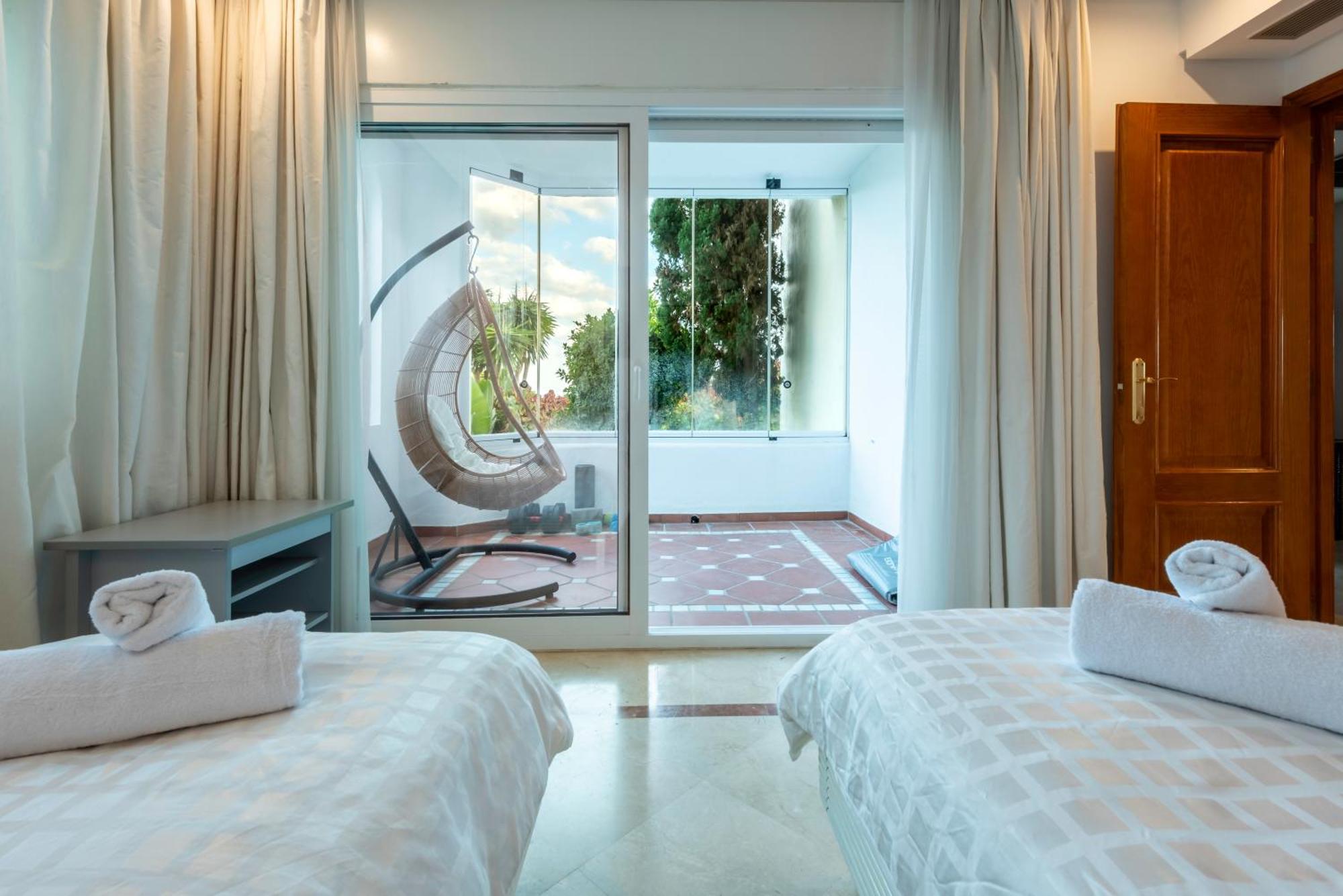 Apartment Afrodite - Frontline Estepona