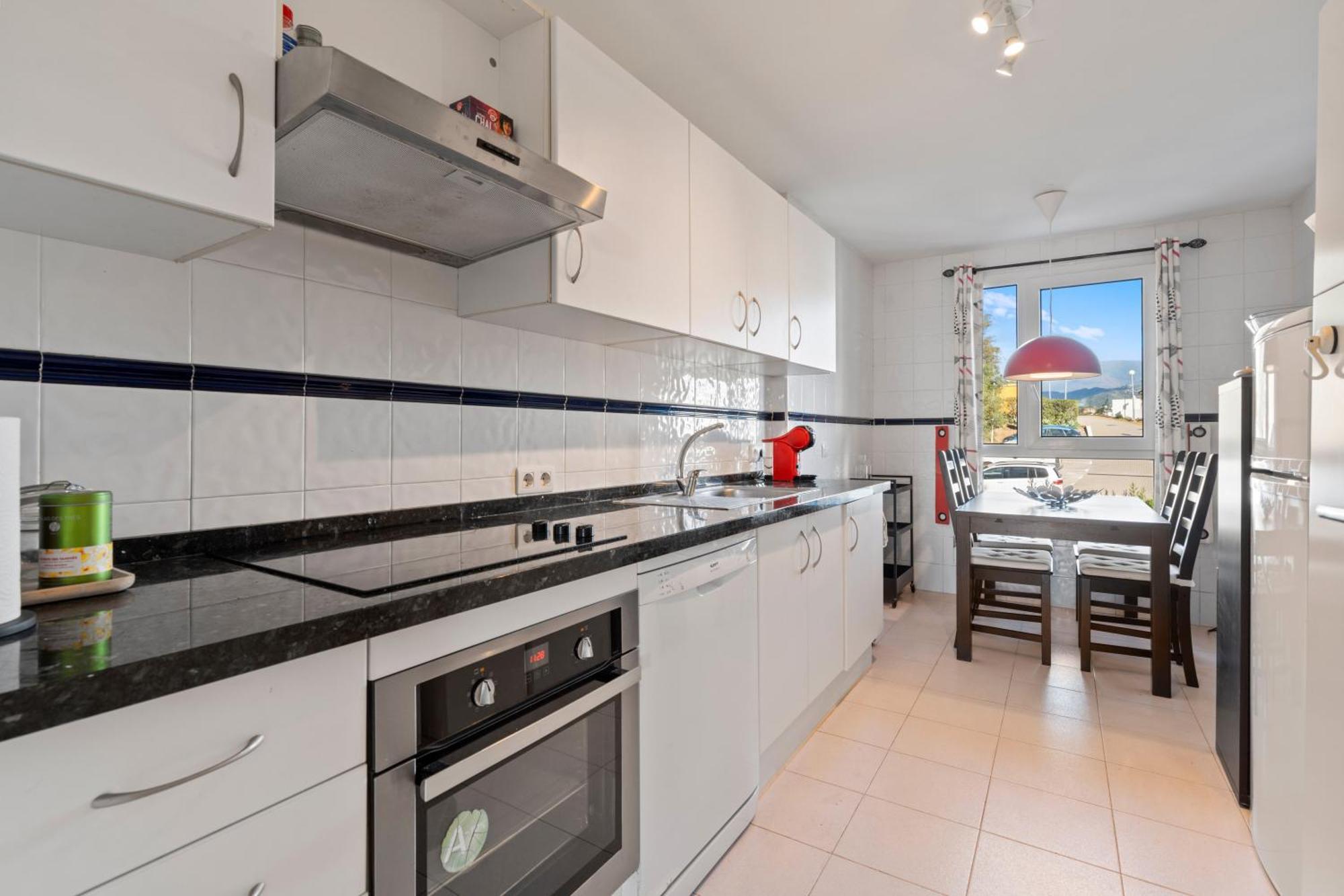 Sea View Flat Close To The Apartment Estepona