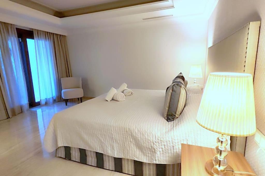 10 Bedroom Palace Huge Garden, Sea View! Villa *