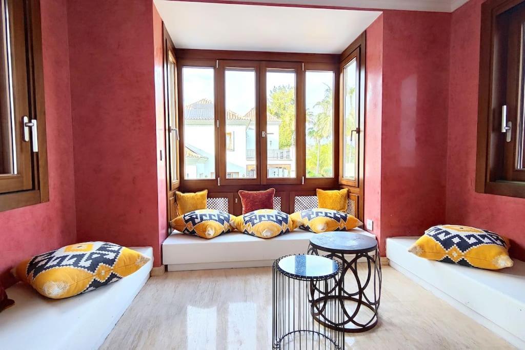 10 Bedroom Palace Huge Garden, Sea View!
