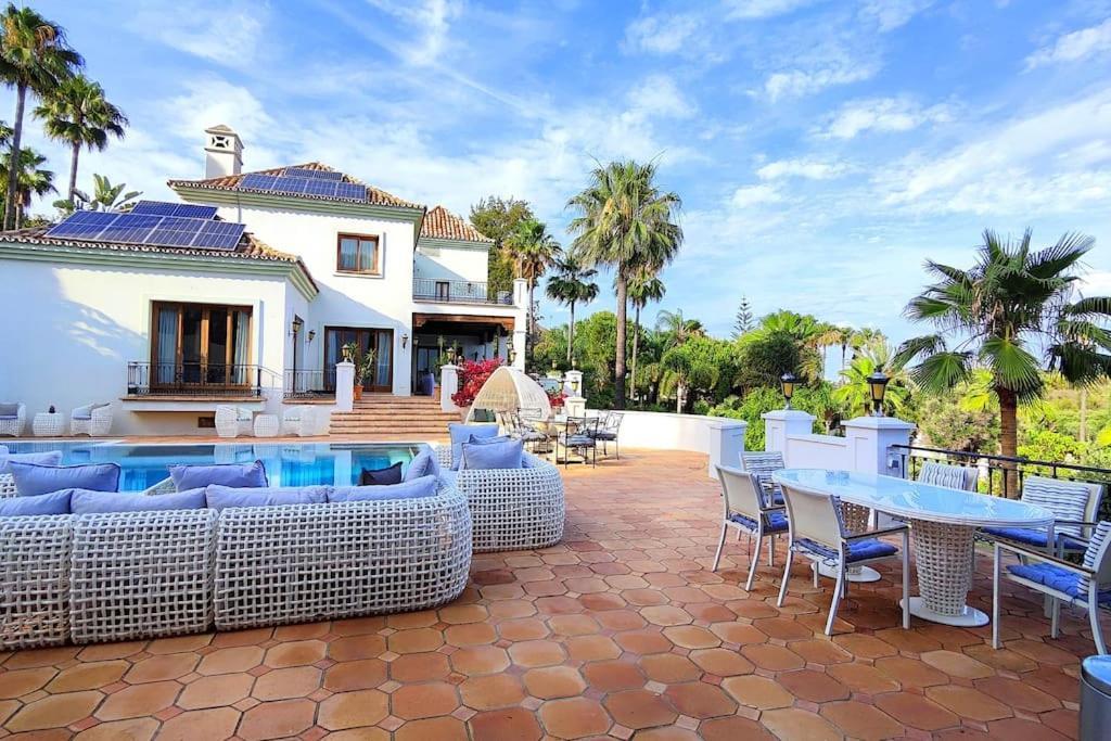 Villa 10 Bedroom Palace Huge Garden, Sea View! Estepona