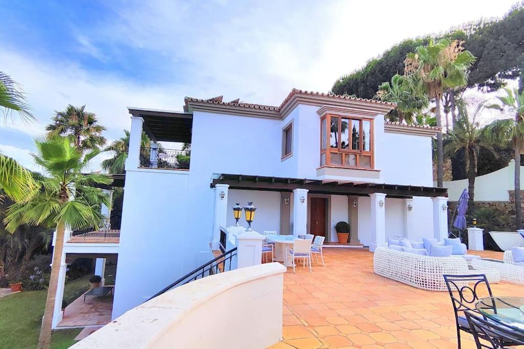10 Bedroom Palace Huge Garden, Sea View! Villa