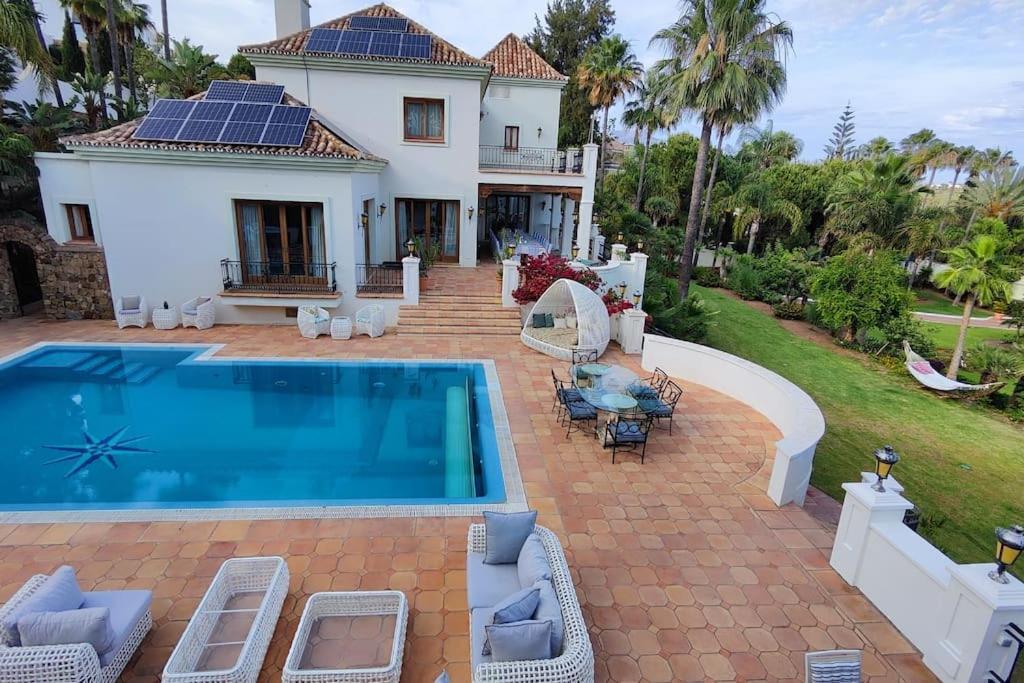Villa 10 Bedroom Palace Huge Garden, Sea View!