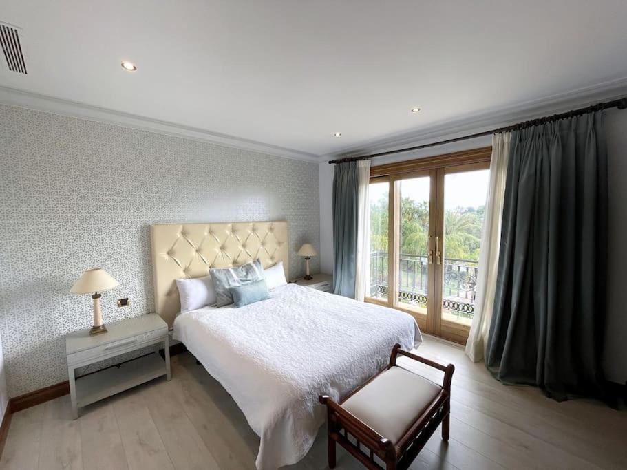 10 Bedroom Palace Huge Garden, Sea View! *