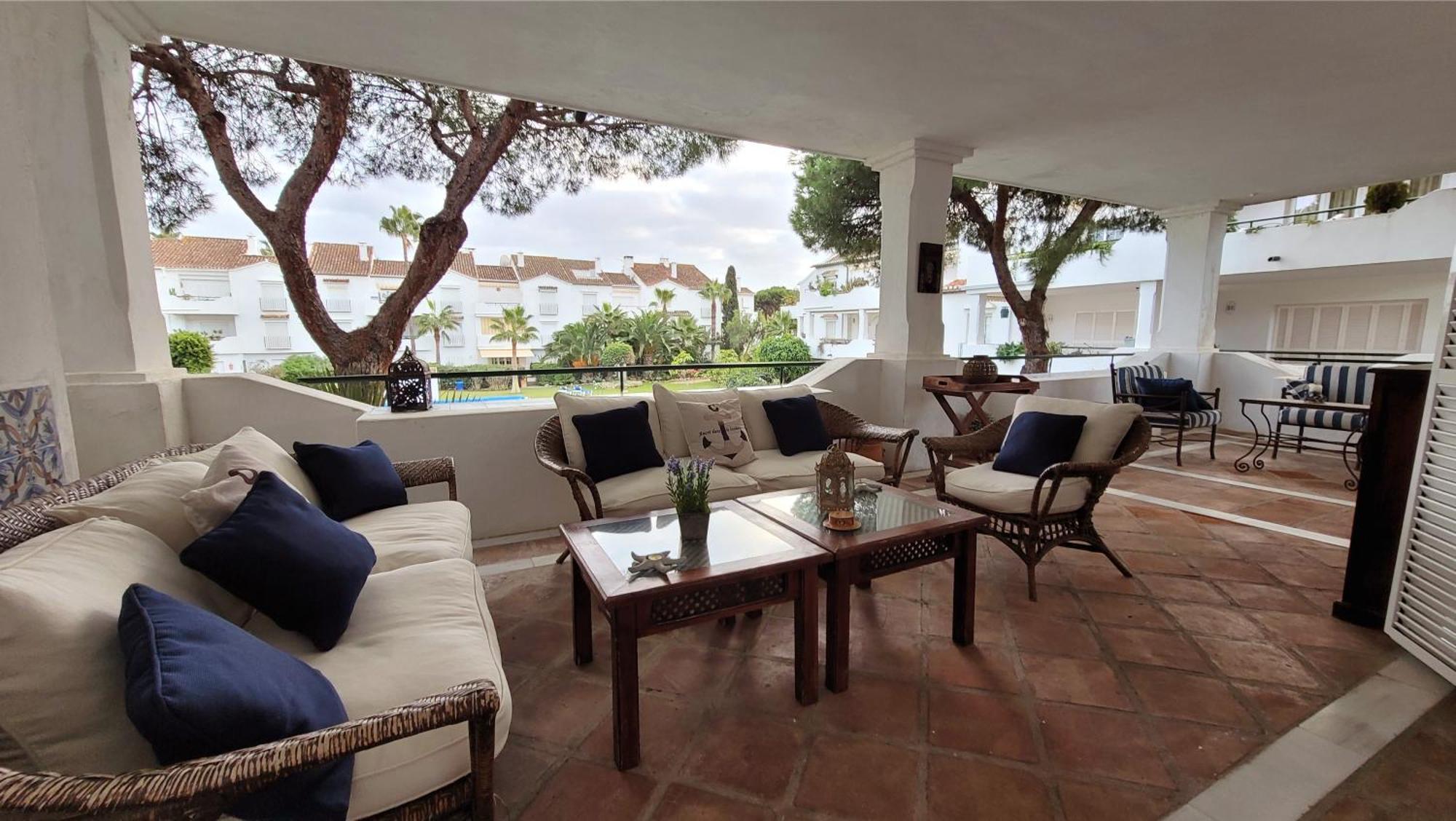 Apartment In El Presidente Side New Golden Mile