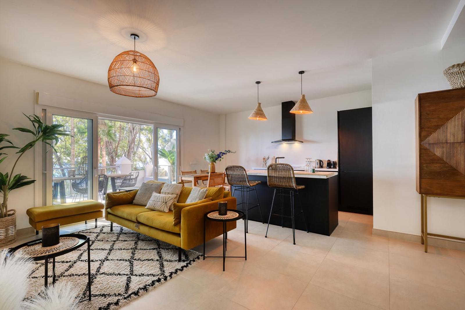 Apartment Alejandra - Gerenoveerd Direct Aan Zee