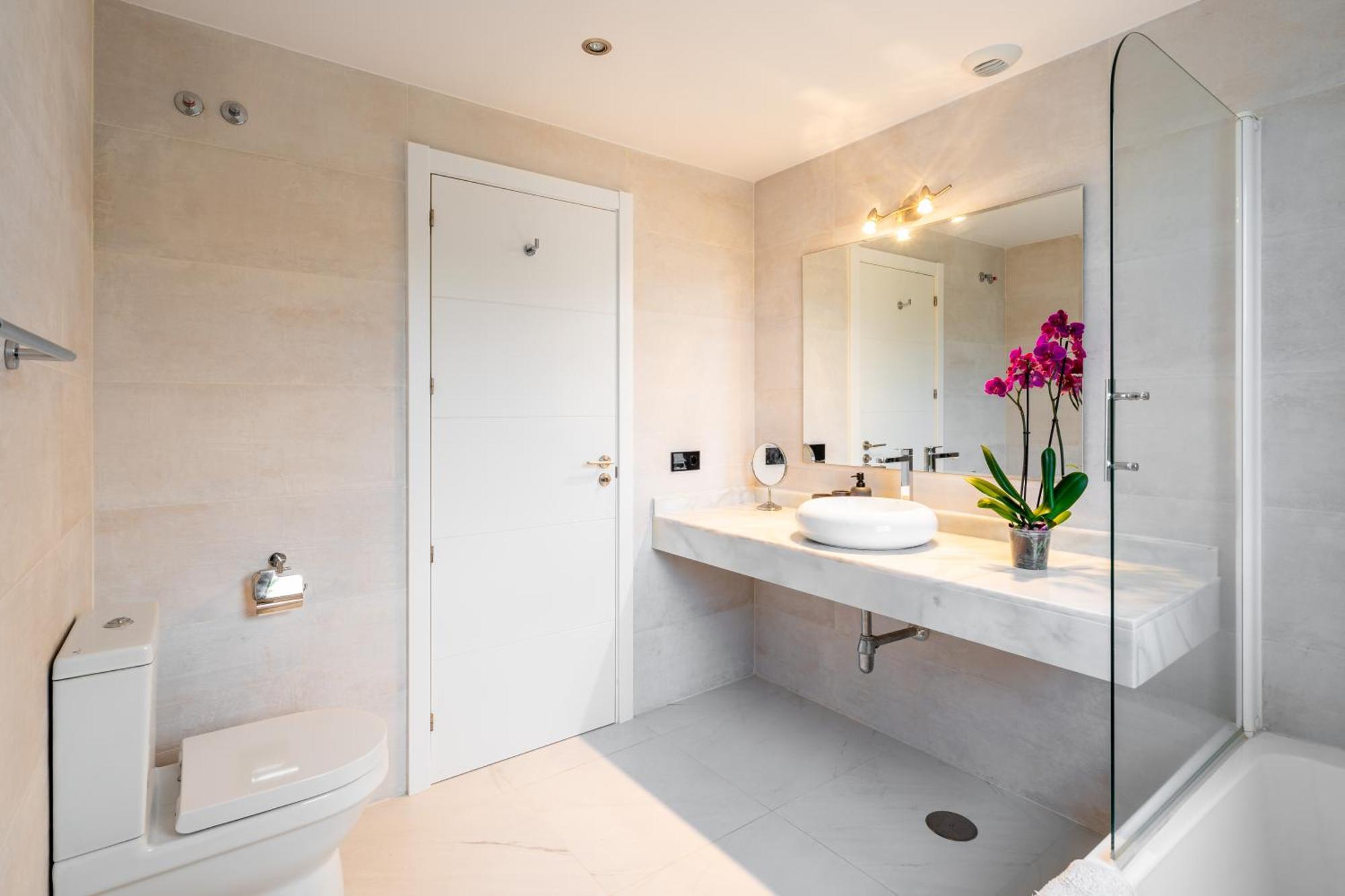 Apartment Luxury 2 Bedroom *