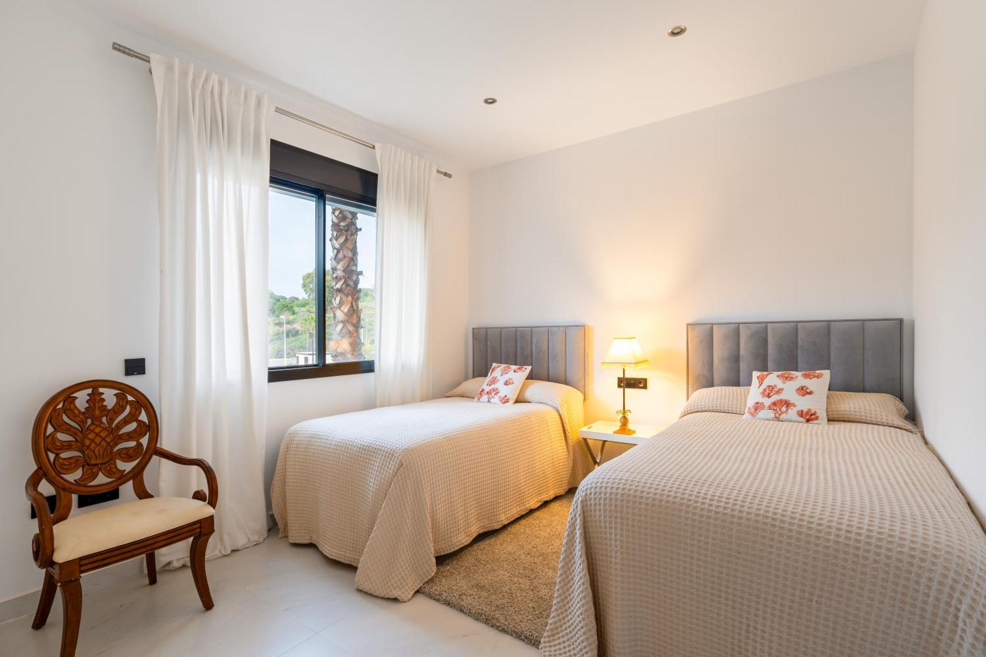 Apartment Luxury 2 Bedroom *