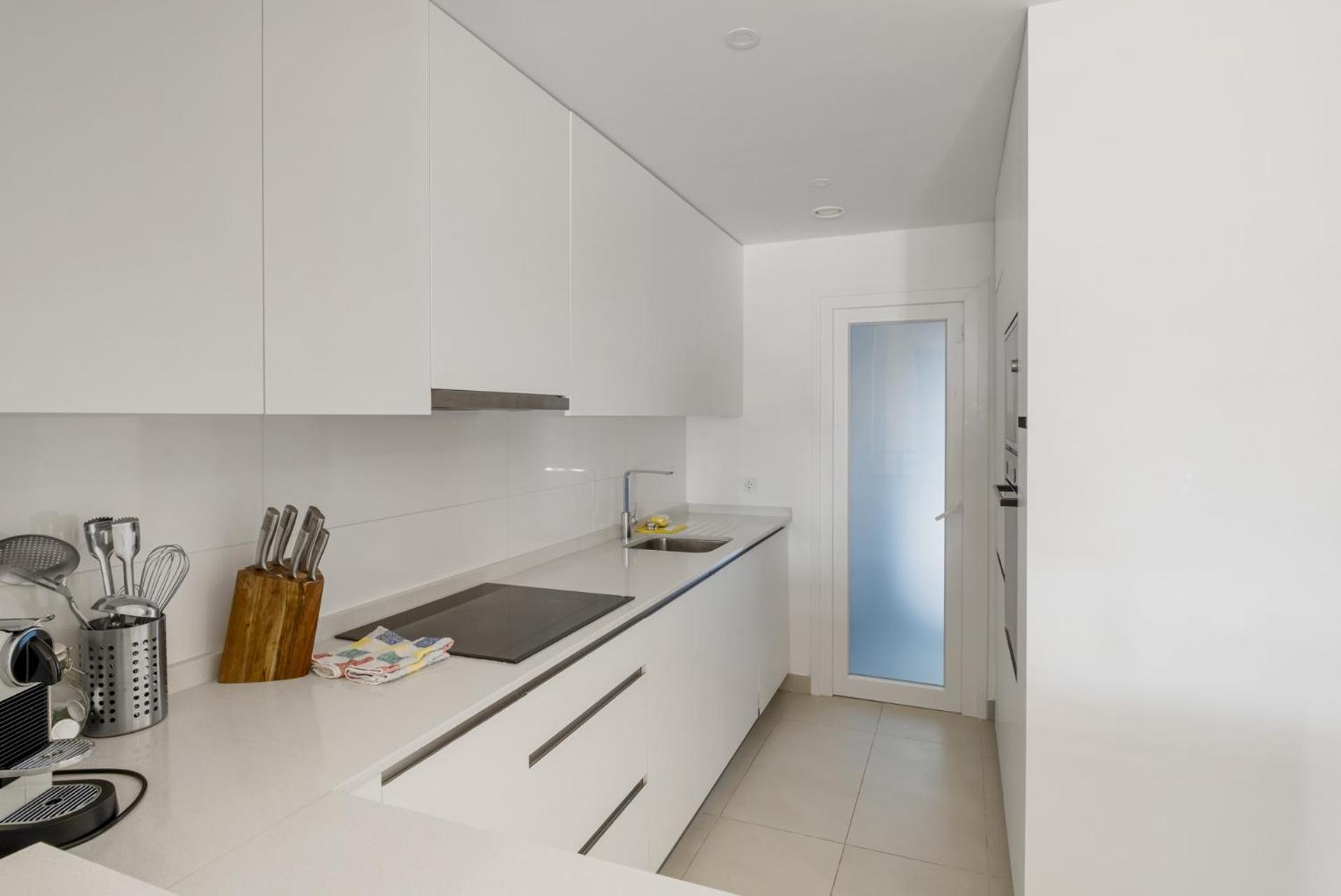 Vivi Homes - Sublime Close To The Beach, Garden, Pool & Hot Tub Estepona