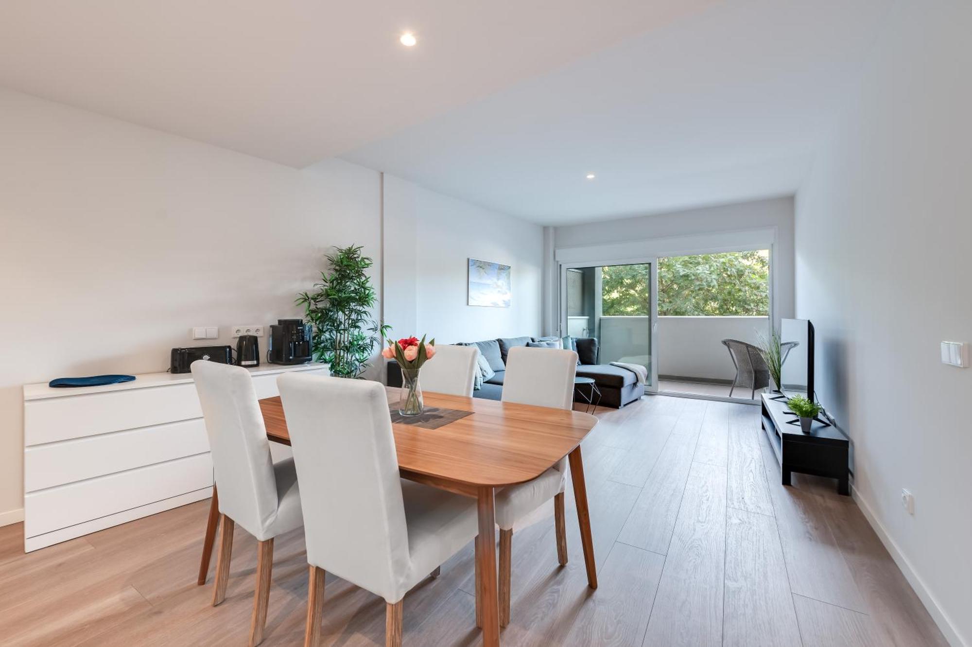 Wellingtonia Apartment