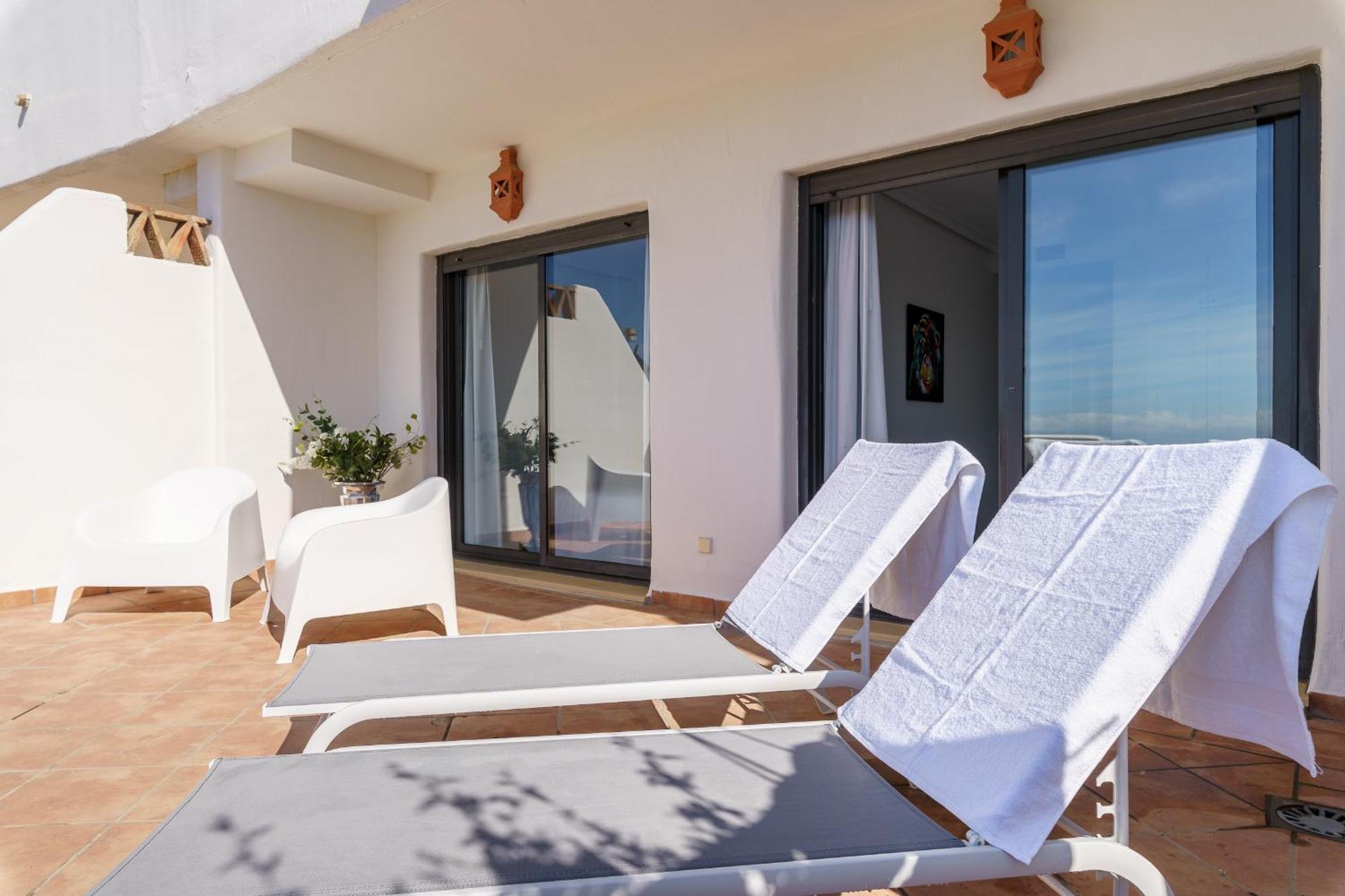 Luxe Golf & Family House Escape - Happy Apartment *