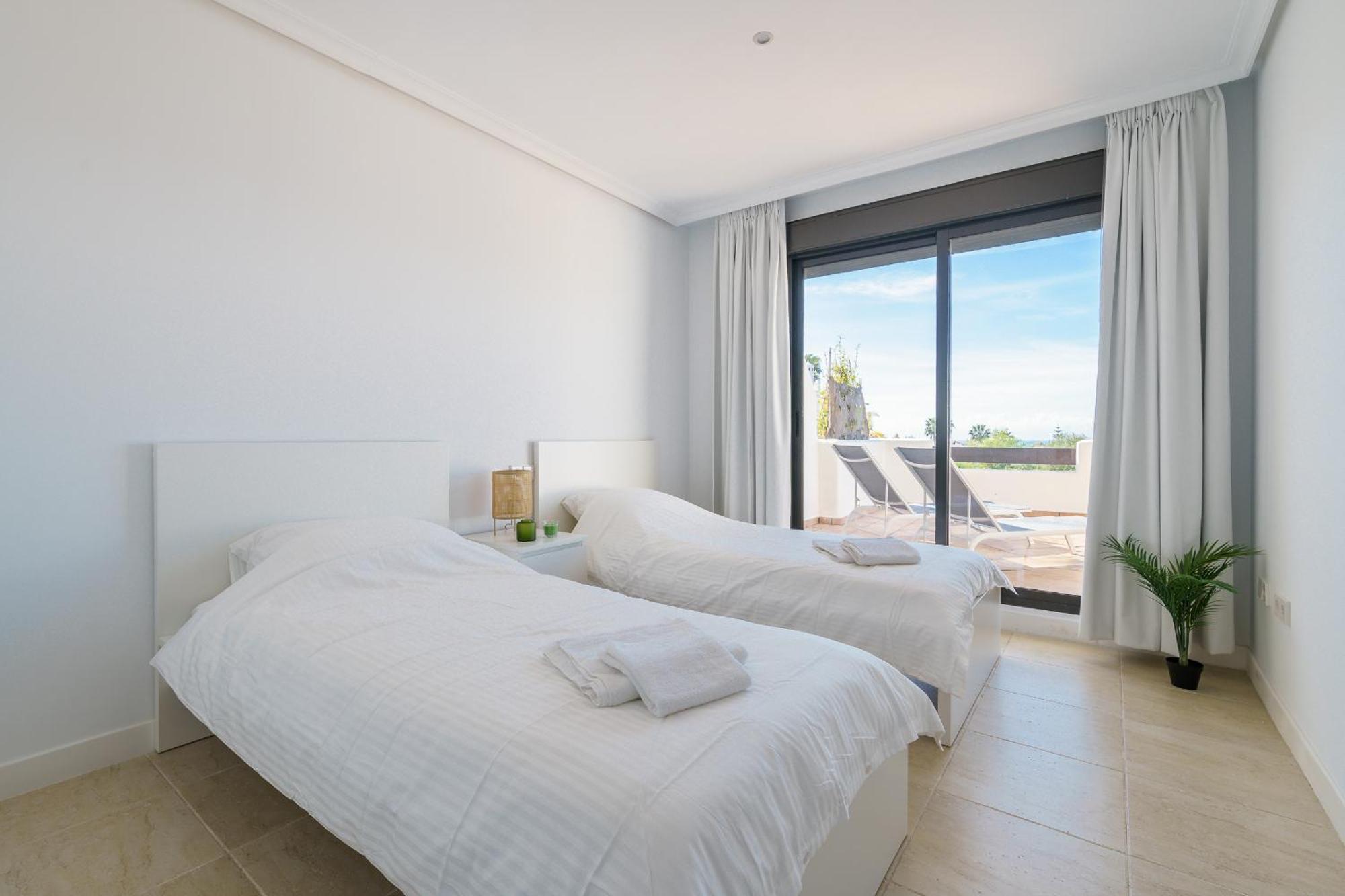 Luxe Golf & Family House Escape - Happy * Estepona