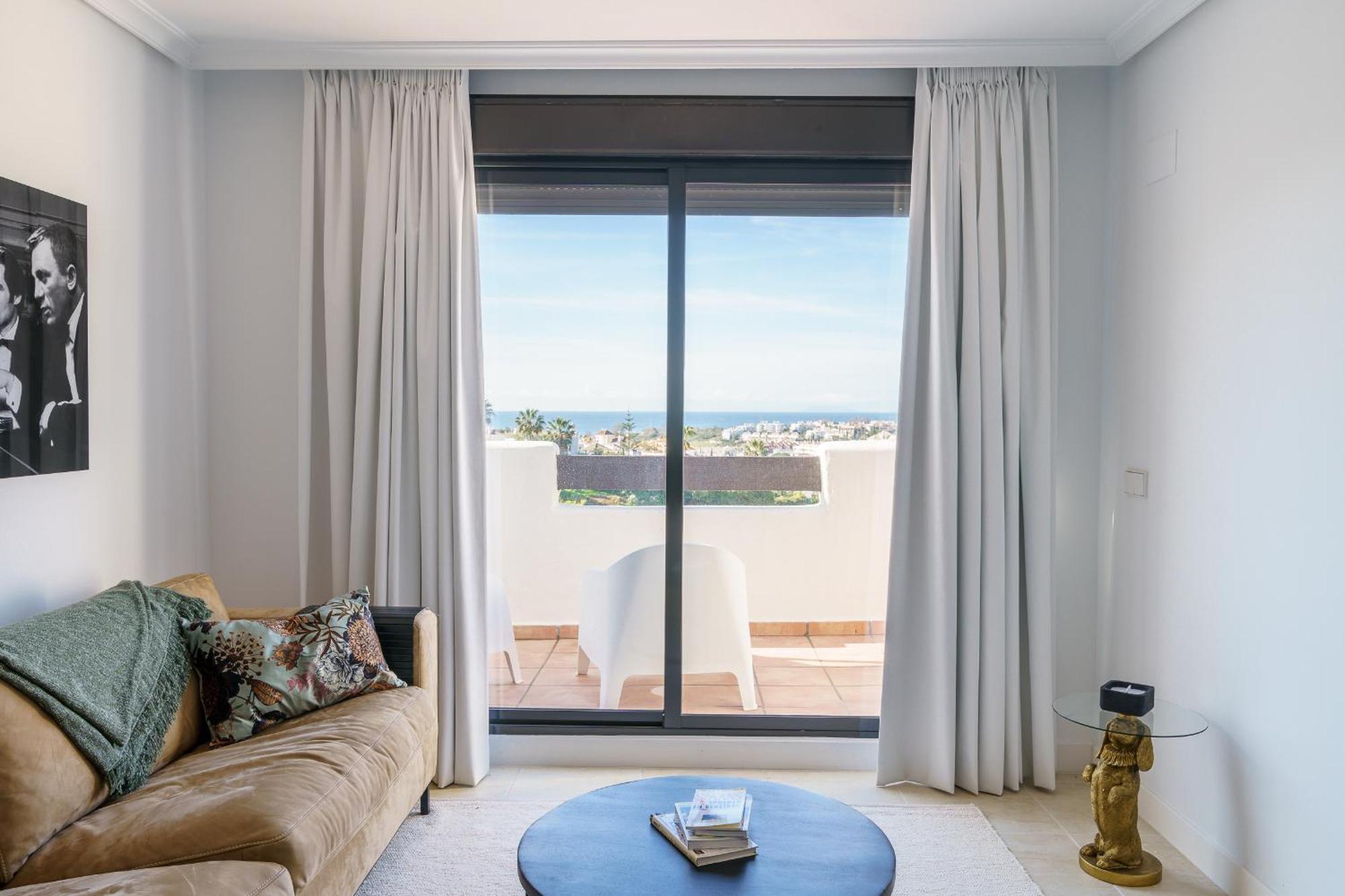 Luxe Golf & Family House Escape - Happy Apartment