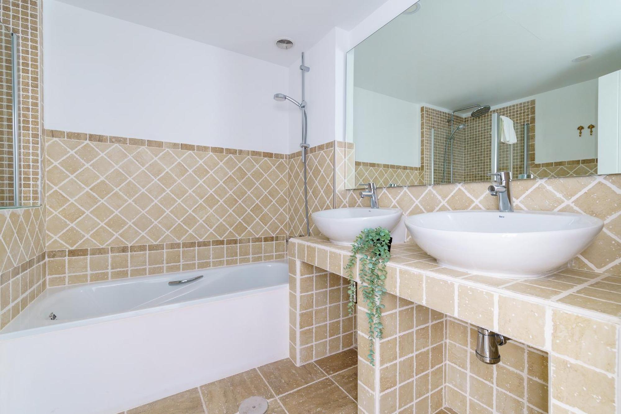 Apartment Luxe Golf & Family House Escape - Happy *