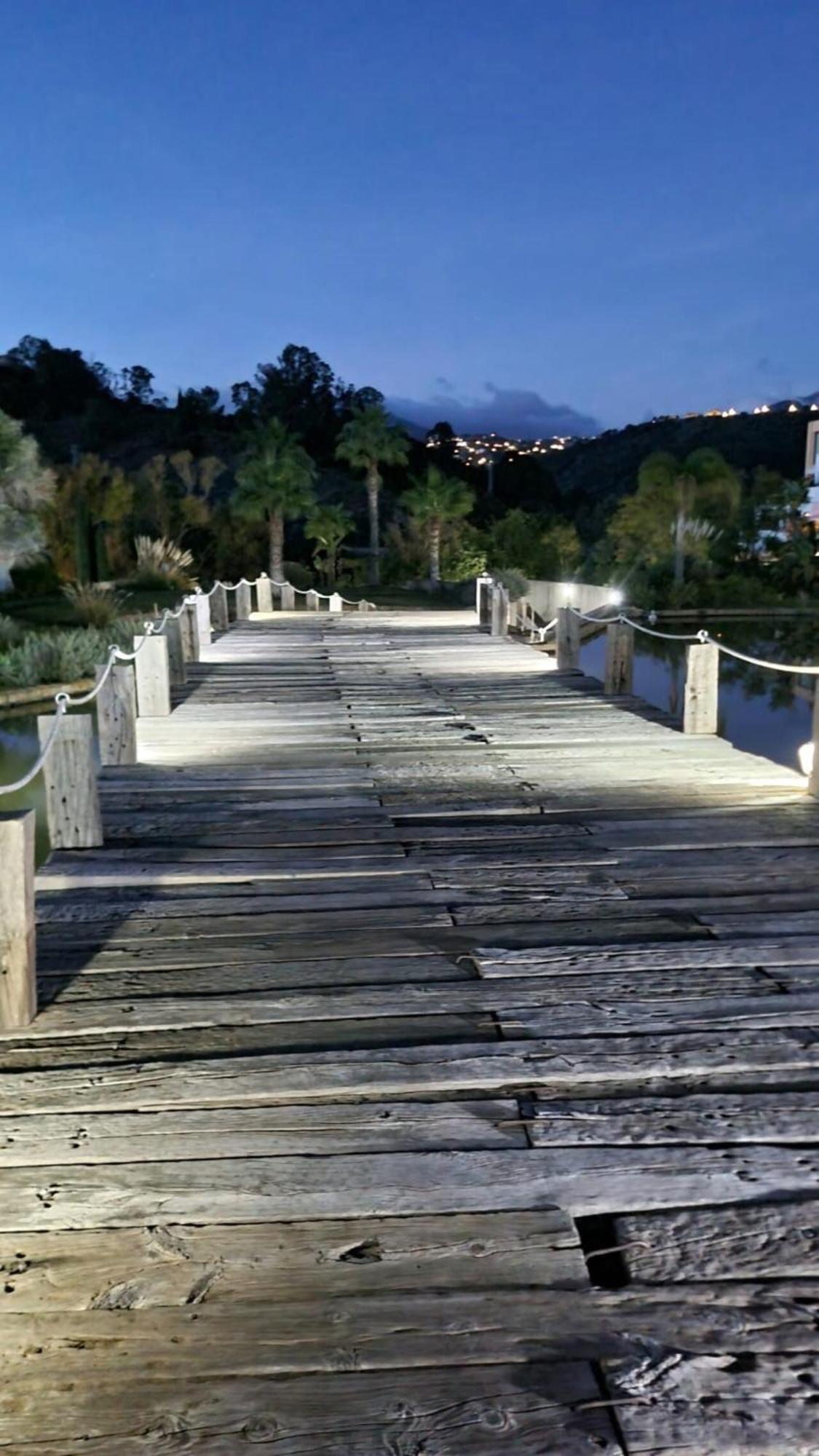 Piscina Climatizada Gym Jacuzzi Sauna Tennis Estepona