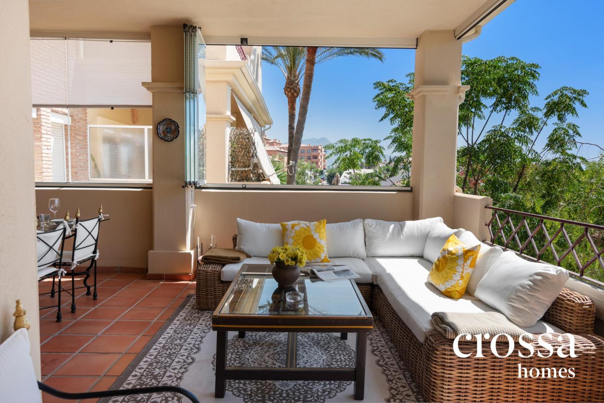 Elegance & Peace, Sunny Terrace, Toscana Hills Apartment *