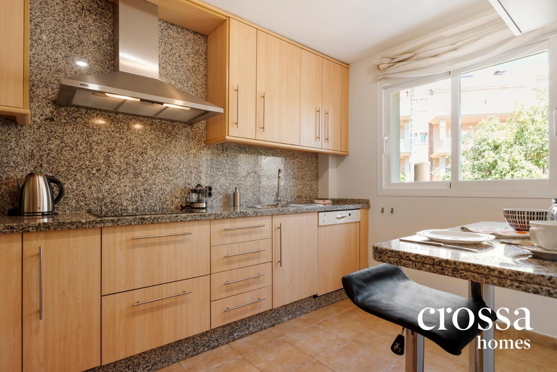 Elegance & Peace, Sunny Terrace, Toscana Hills Apartment *