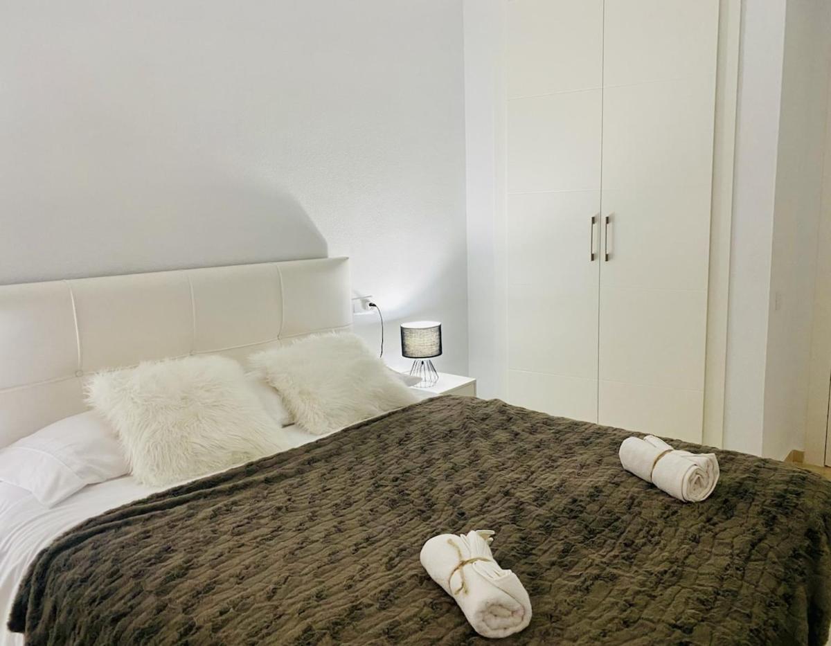 Modern With A Terrace Apartment Estepona