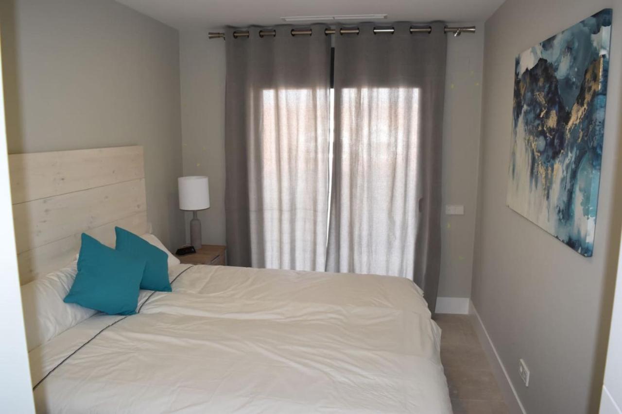 Ferienhaus Modern With View To Gibraltar, Large Terrace And Jacuzzi Estepona