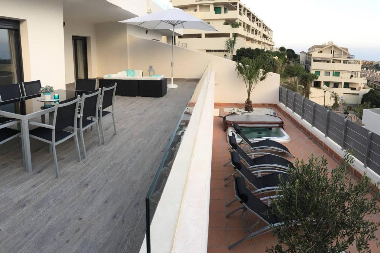 Modern With View To Gibraltar, Large Terrace And Jacuzzi Estepona
