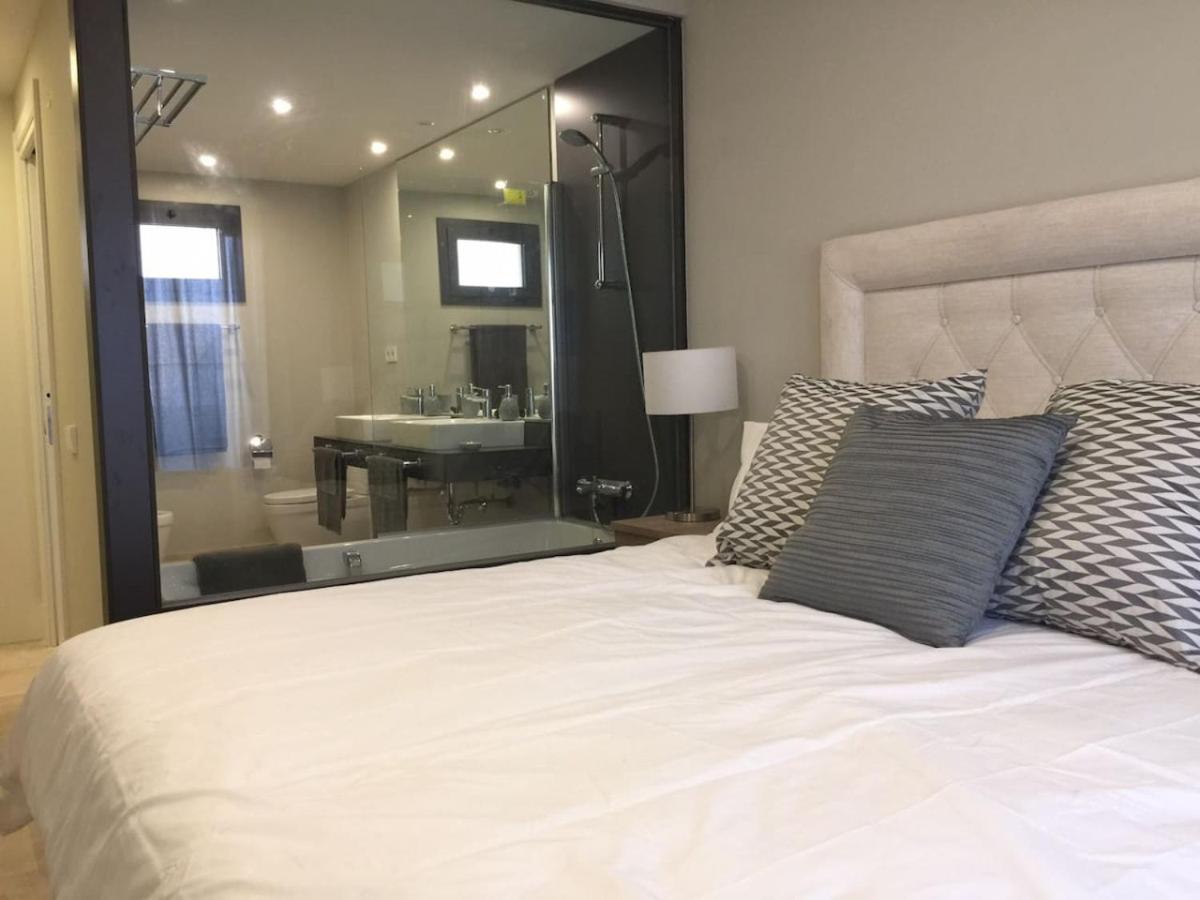 Ferienhaus Modern With View To Gibraltar, Large Terrace And Jacuzzi Estepona