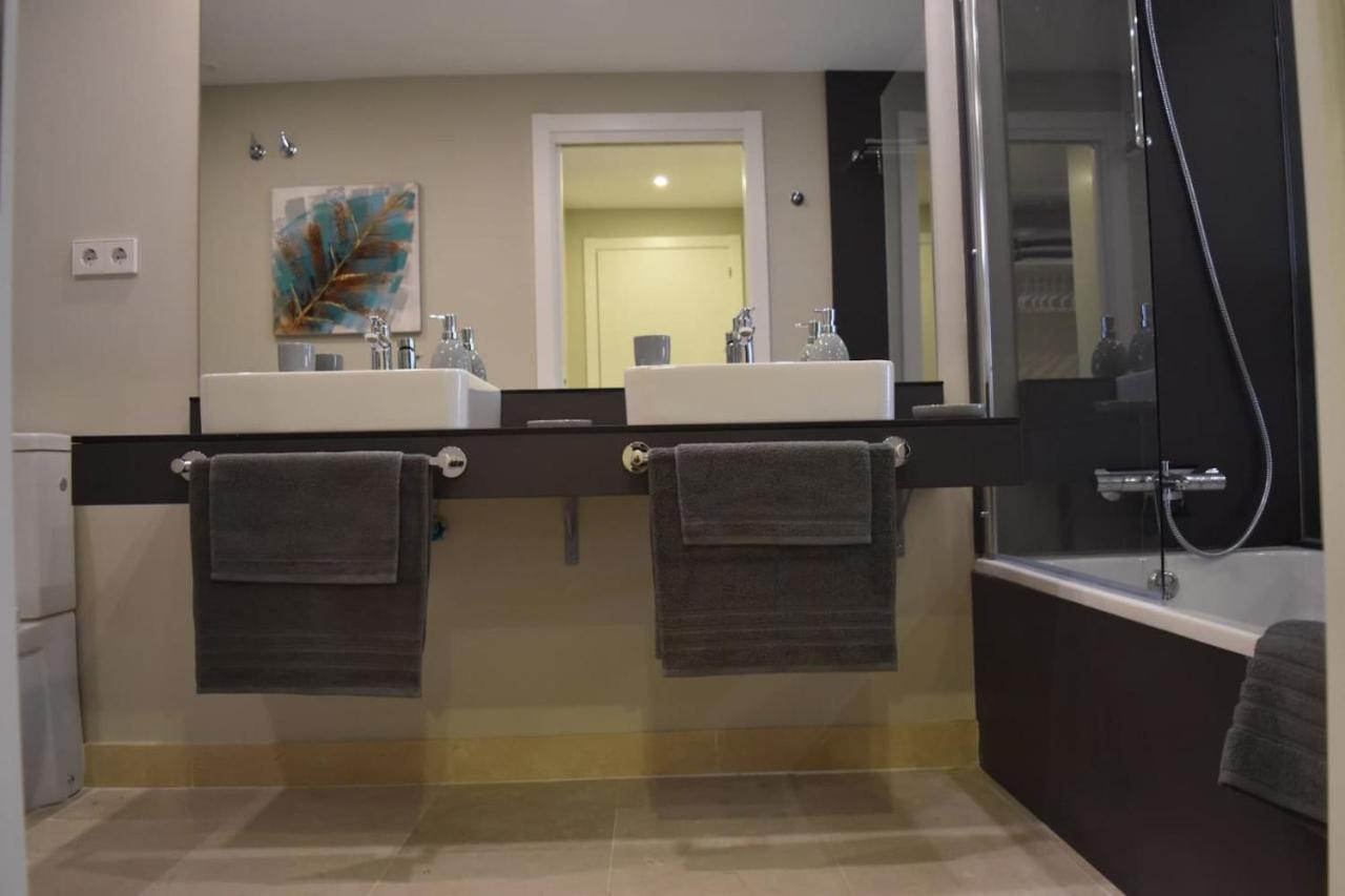 Modern With View To Gibraltar, Large Terrace And Jacuzzi * Estepona