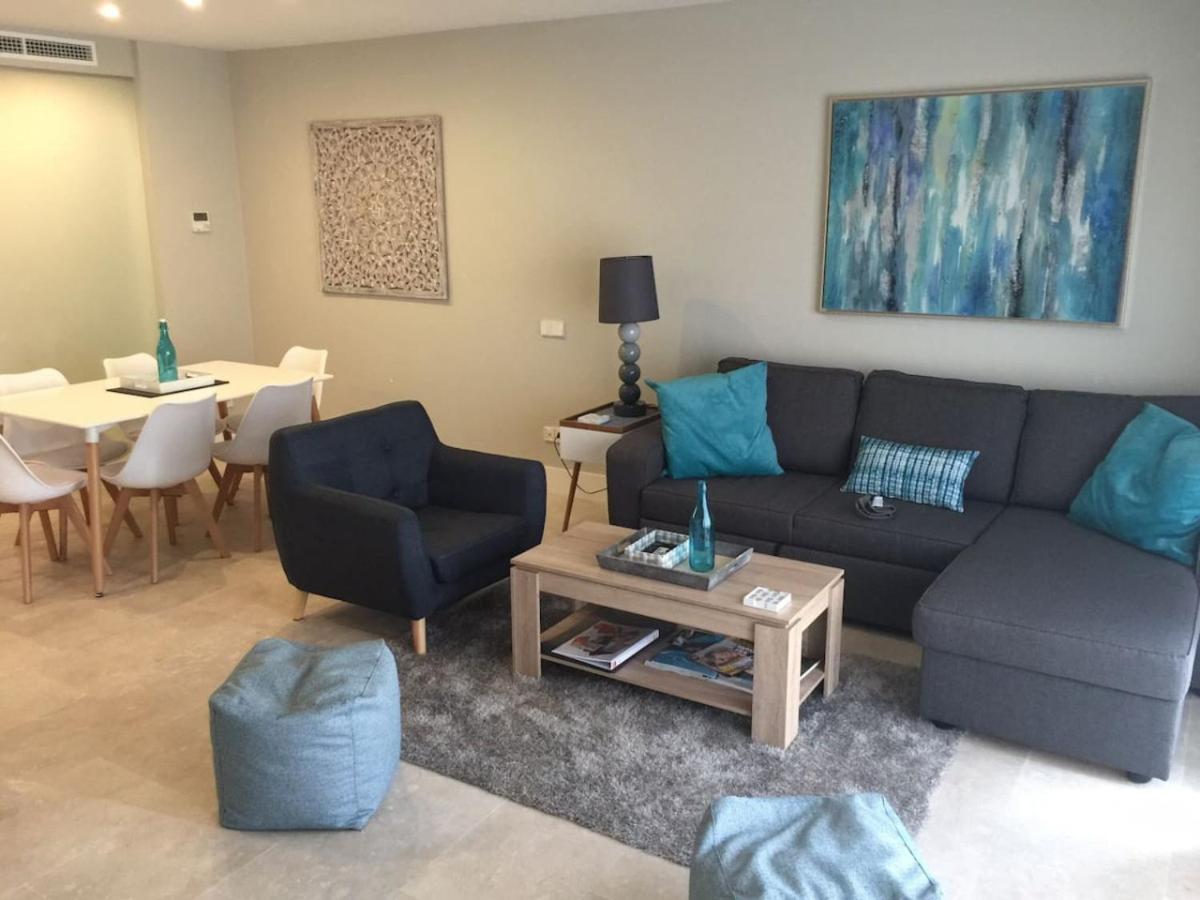 Modern With View To Gibraltar, Large Terrace And Jacuzzi Ferienhaus