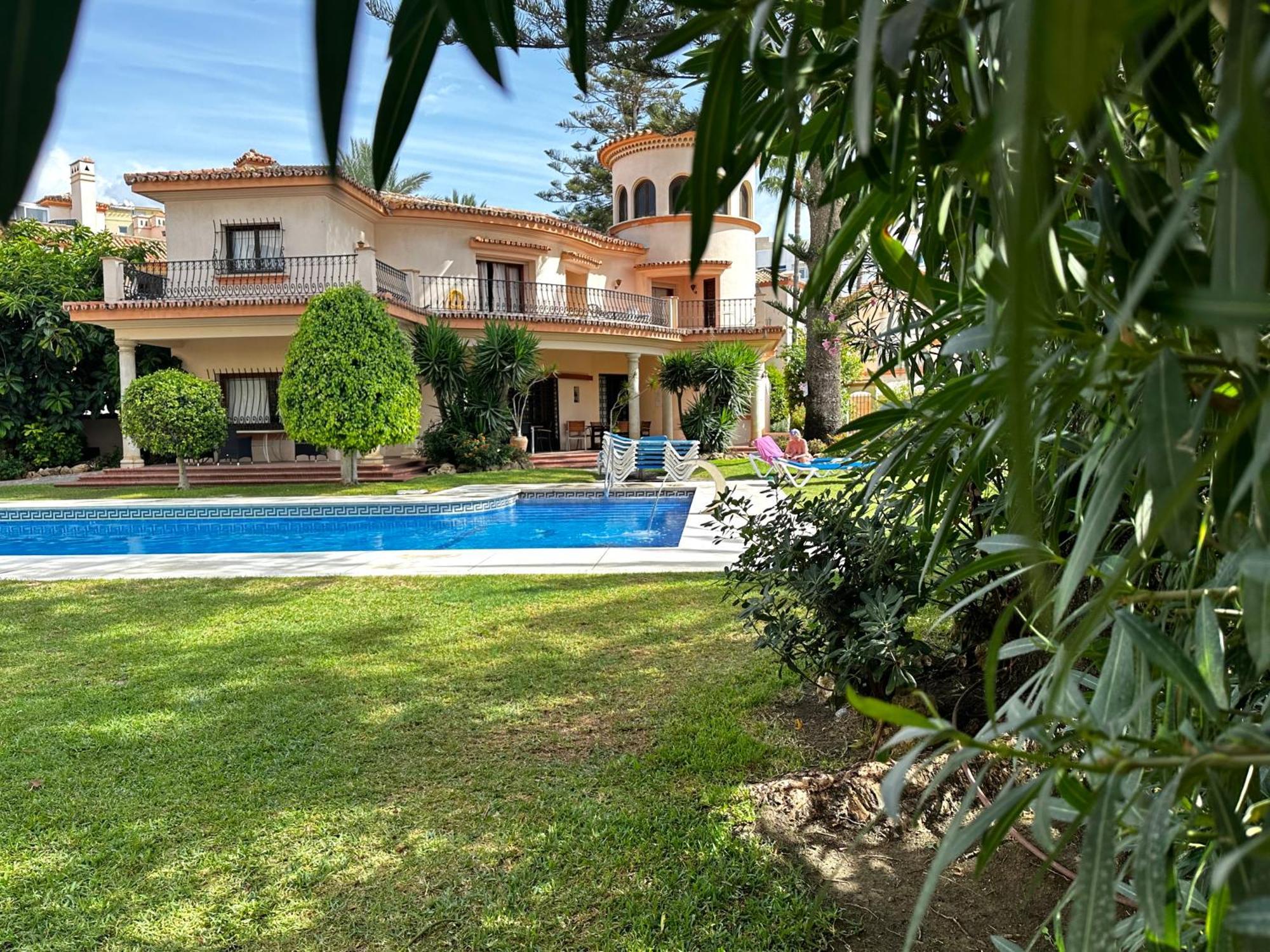 Belgravia Club, Marina Holiday home *