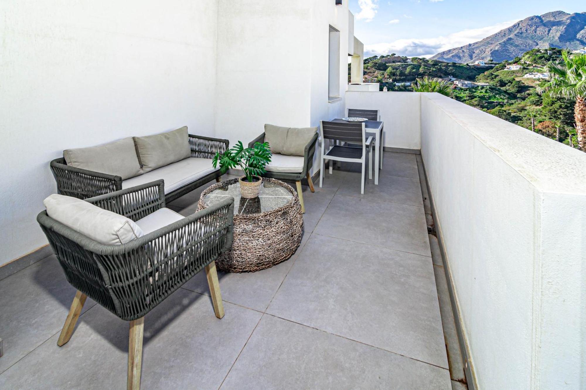 Lae112d - Large Terrace With Stunning Views Apartment *