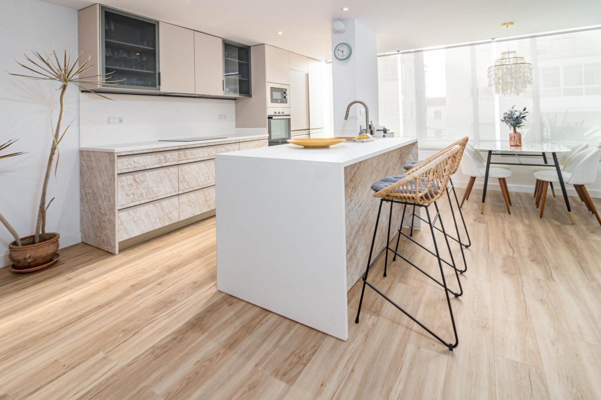 Eac3f- Modern & Light Steps From The Sea Appartement *