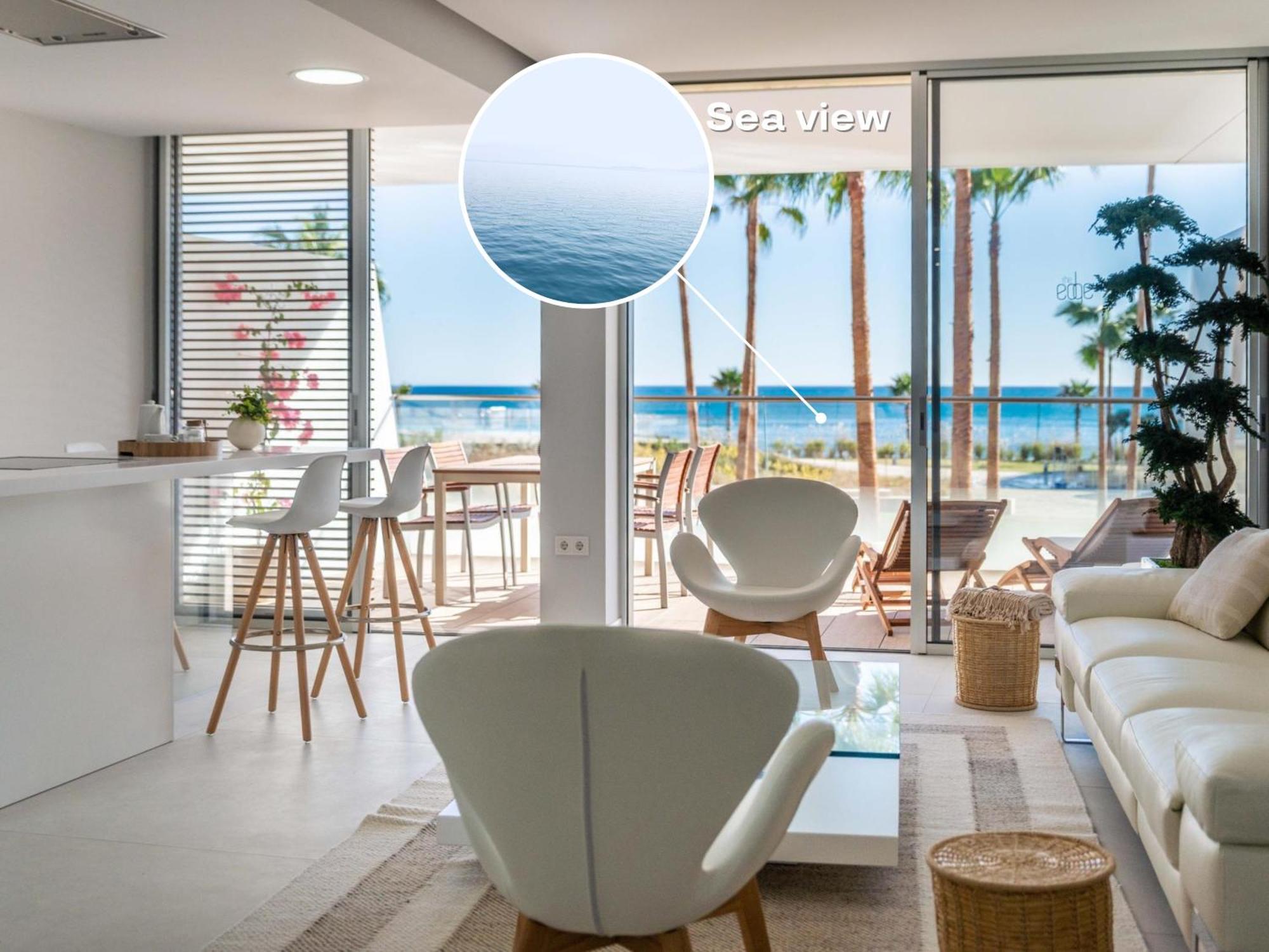 Apartment Vacation Marbella: Beachfront With Luxury Amenities *