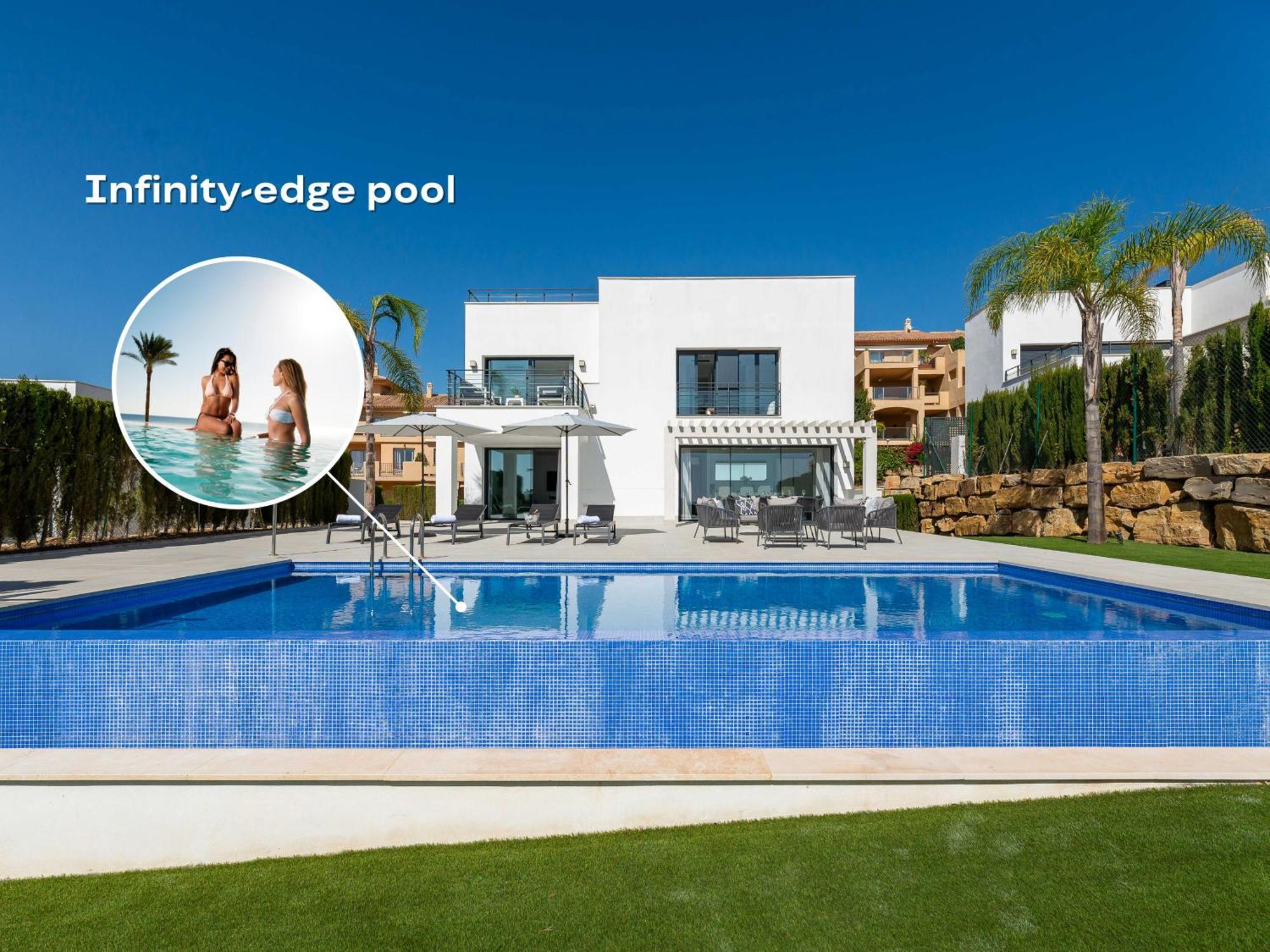 Vacation Marbella I De La Resina, Infinity Pool, Golf Community, Africa Views * Estepona